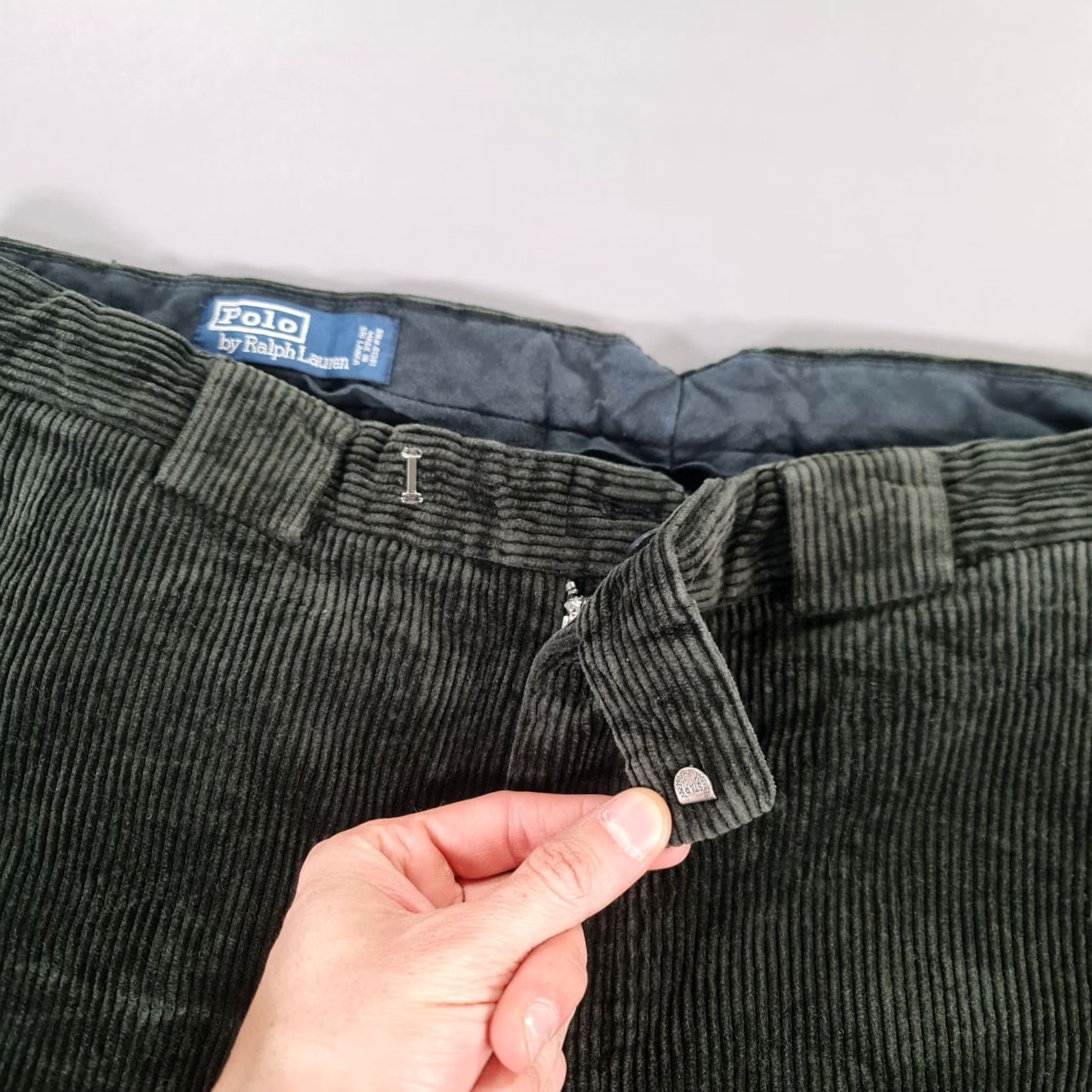 Polo Ralph Lauren Polo Ralph Lauren Mens Cargo Pants Green W36 L32 Corduroy Trousers Jumbo Cord Casual 5 Pockets Front Zip Fly Regular Mens Size US M / EU 48-50 / 2 - 3 Thumbnail