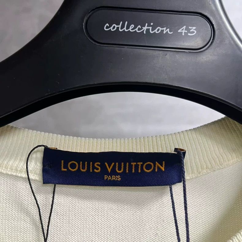 Louis Vuitton Louis Vuitton White Straight Crew Neck Logo Printed Pullov Size US L / EU 52-54 / 3 - 2 Thumbnail