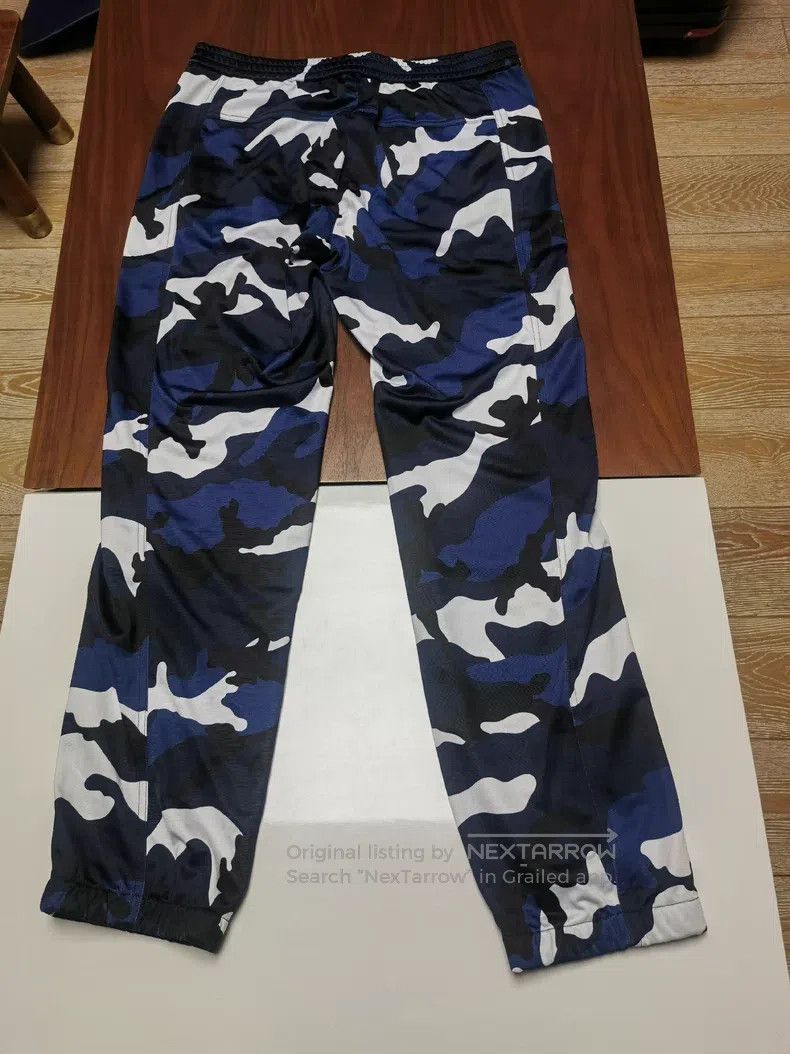 Valentino Valentino Camouflage sweatpants Size US 30 / EU 46 - 2 Thumbnail