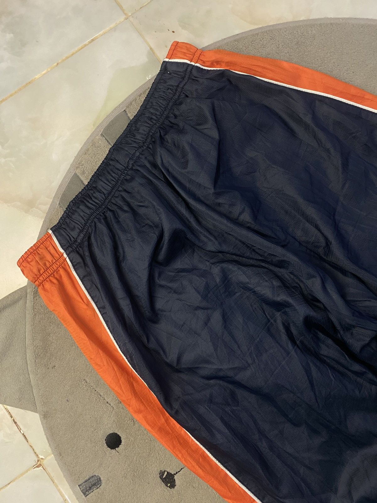 Carhartt Wip × Nike VINTAGE NIKE 90S BAGGY NYLON WIDE LEG SWOOSH TRACK PANTS Y2K Size US 26 / EU 42 - 11 Thumbnail