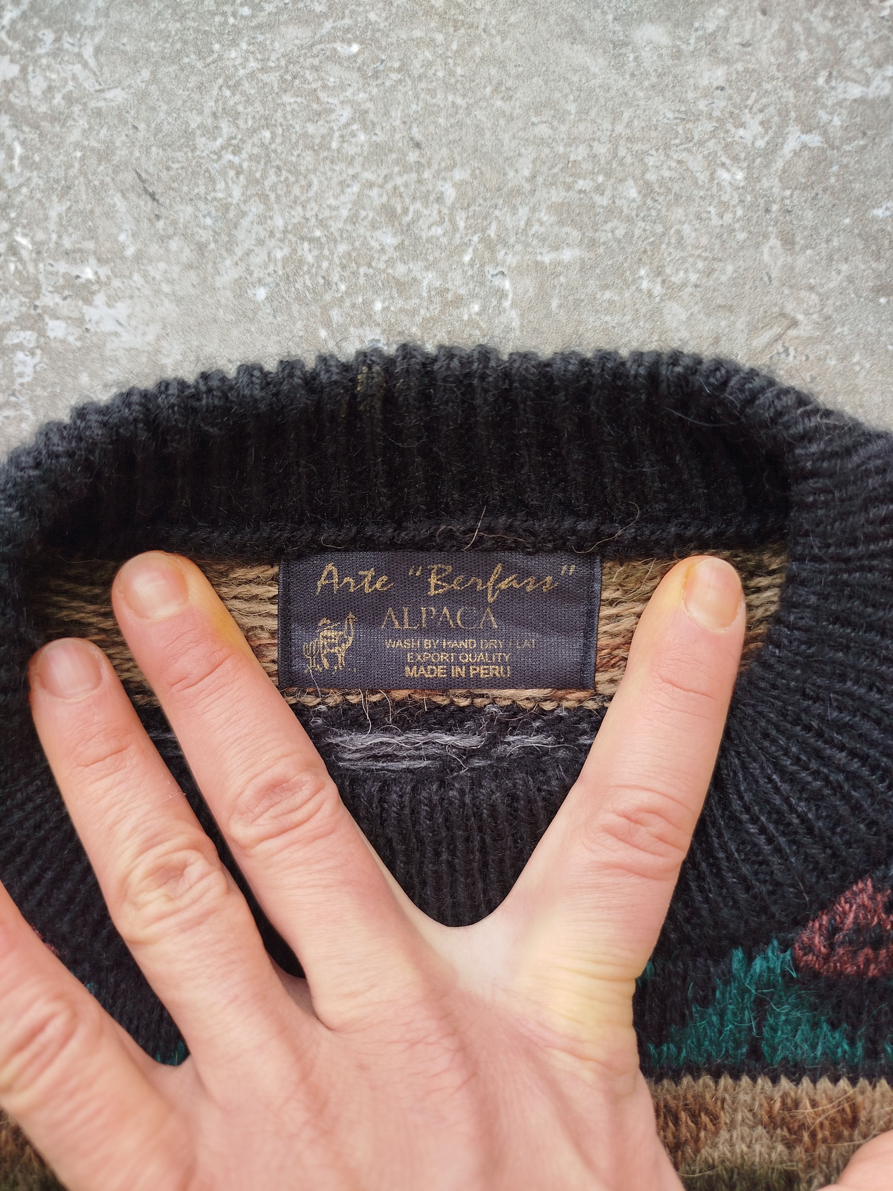 Vintage Peru Sweater Jumper Alpaca Knitted Crew Neck Ethnic Unisex Size US L / EU 52-54 / 3 - 14 Thumbnail