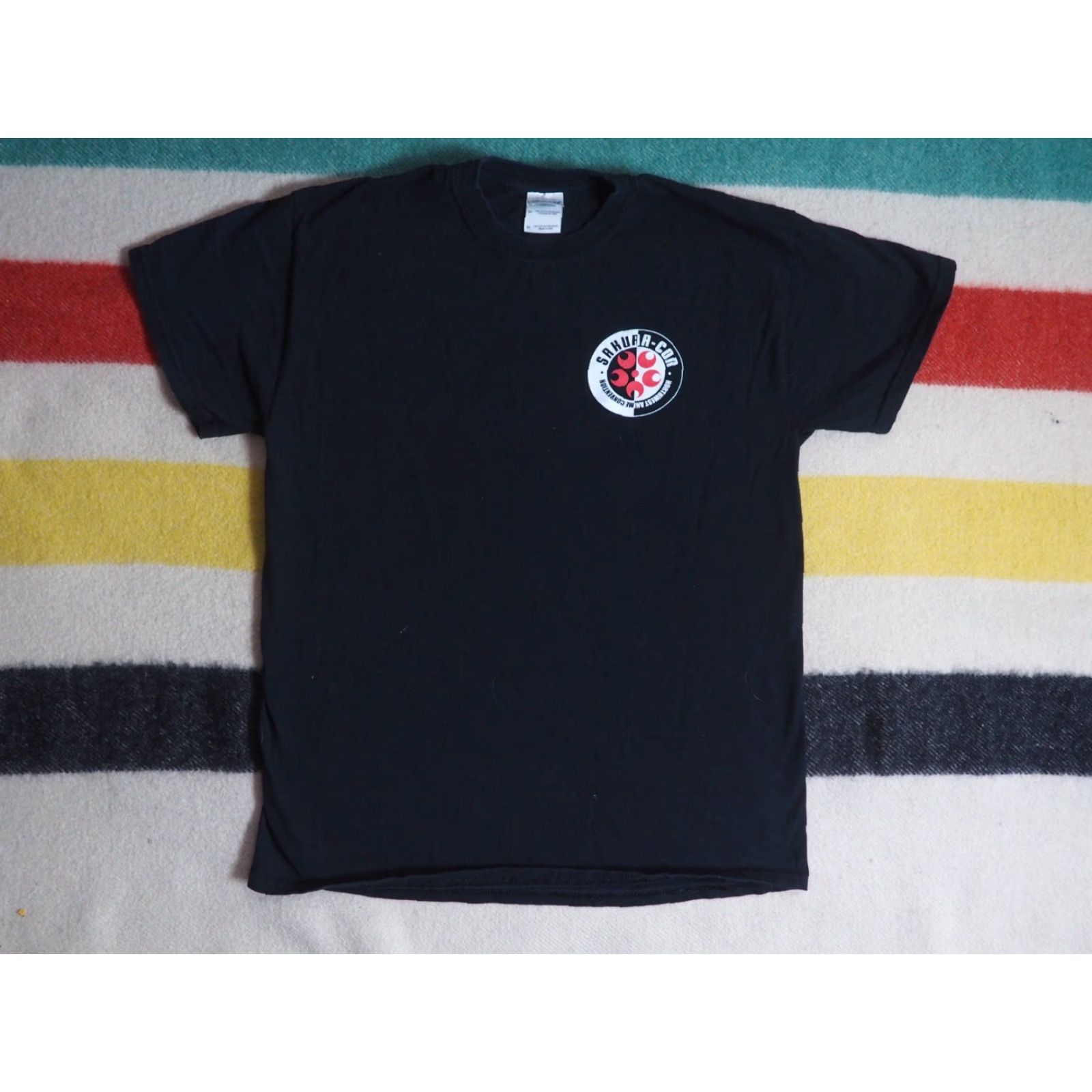 Gildan Y2k Gildan Sakura Con 2014 Anime Manga Staff Black Tee T-Shirt Mens M Size US M / EU 48-50 / 2 - 2 Thumbnail