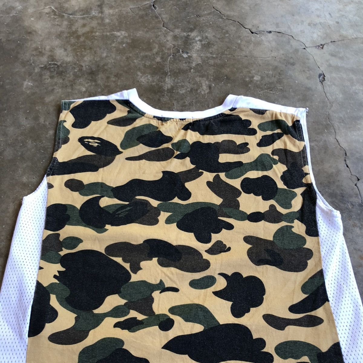 Bape Bape A Bathing Ape 1993 1st Camo Sleveeless T-shirt White Size US S / EU 44-46 / 1 - 10 Thumbnail