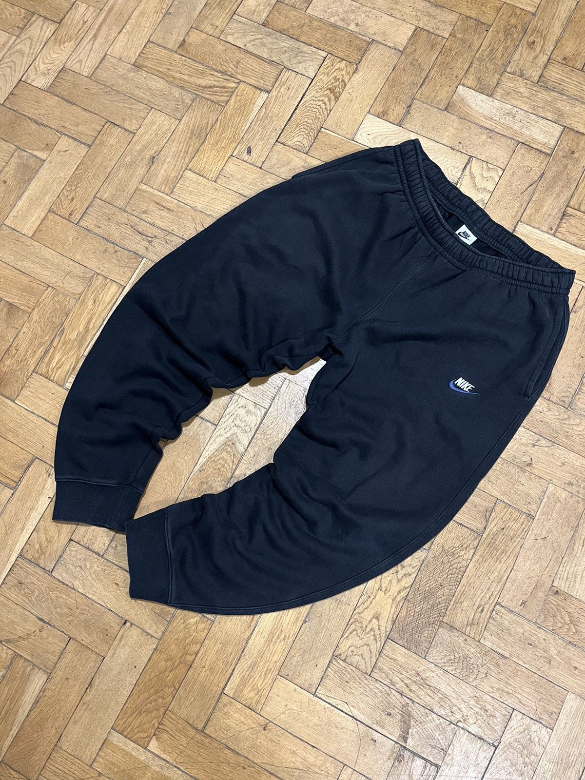 Nike × Vintage Vintage Nike Baggy Sweatpants Mini Logo Track Pants Y2K USA Size US 34 / EU 50 - 1 Thumbnail