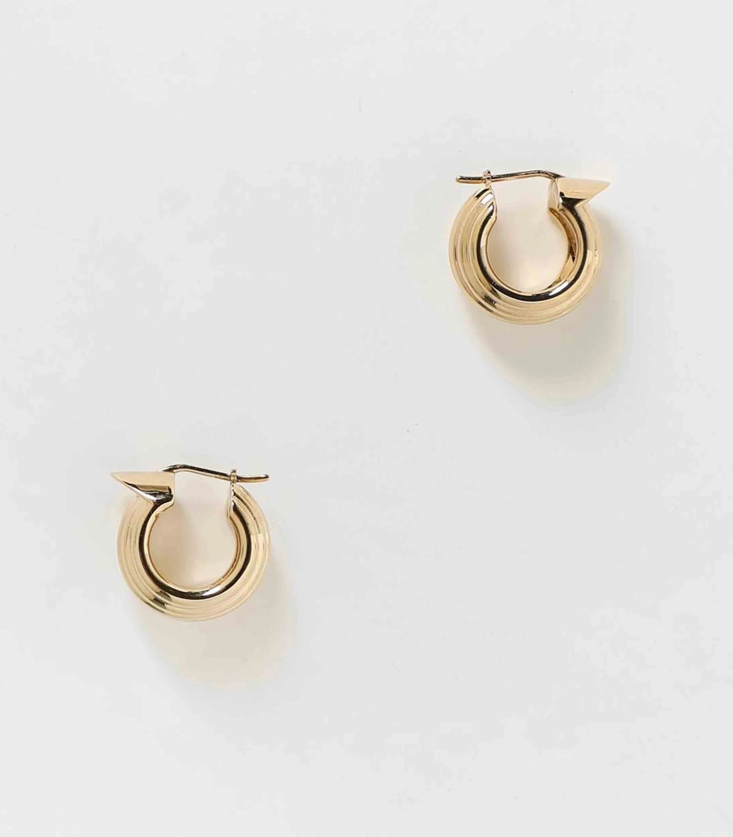 Salvatore Ferragamo o1s1rm0526 Size: OS / Gancini Hoop Earrings in Gold Size ONE SIZE - 2 Thumbnail