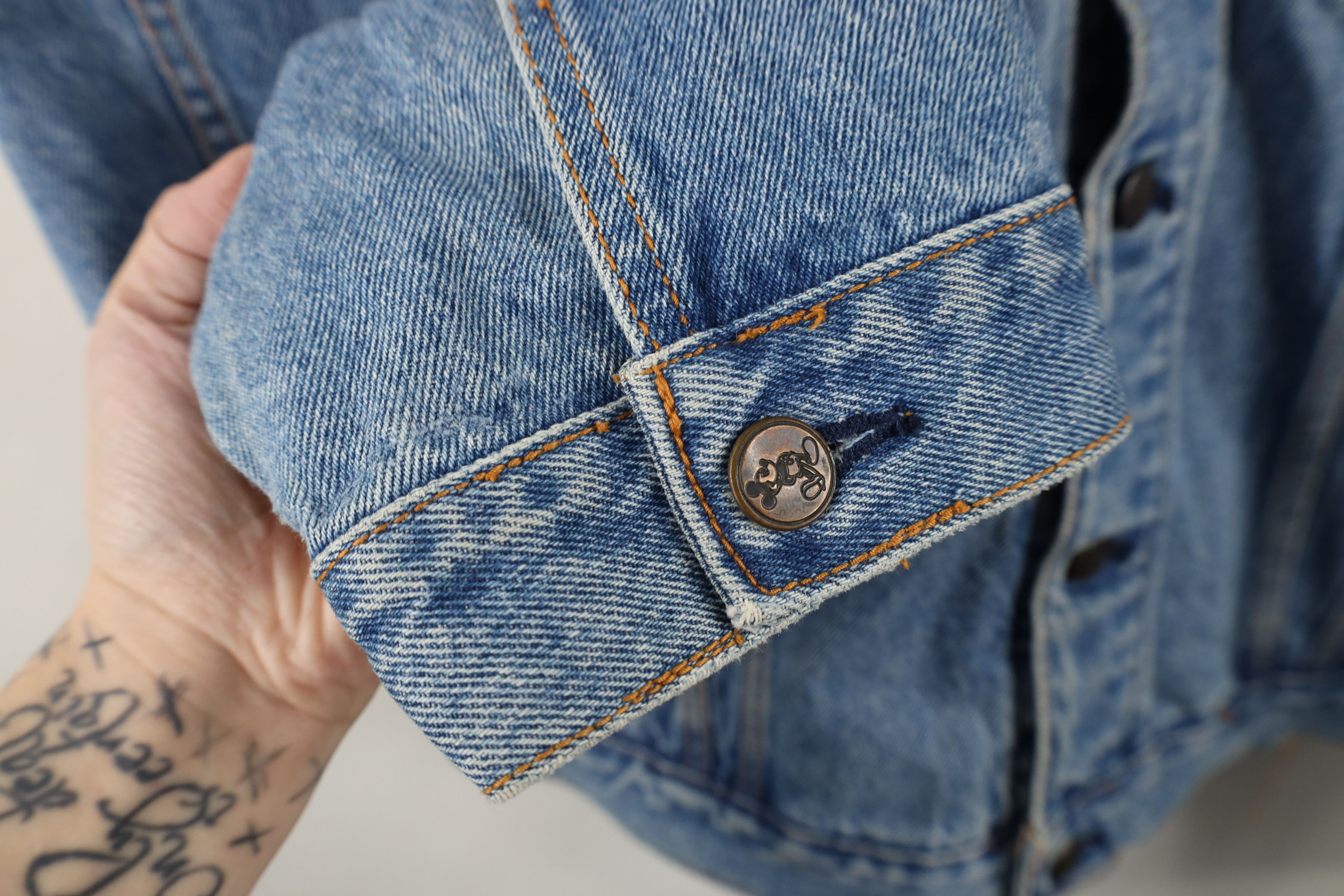 Disney Vintage 90s Disney Mickey Mouse Denim Jean Trucker Jacket Size US XXL / EU 58 / 5 - 7 Thumbnail