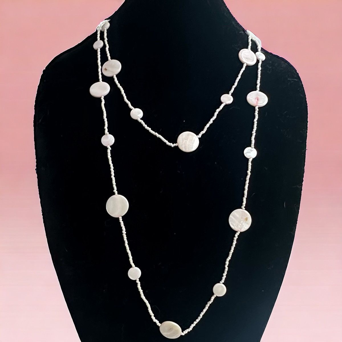 Other Long mother of pearl and seed bead necklace Size ONE SIZE - 1 Thumbnail