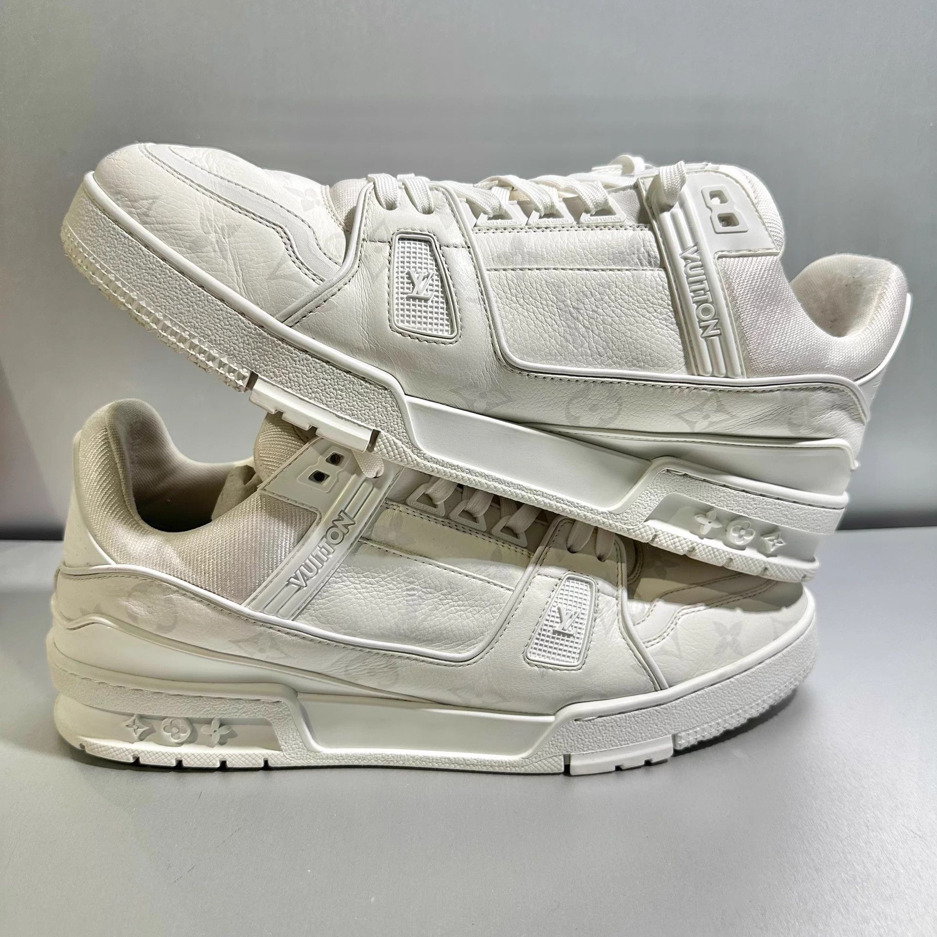 Louis Vuitton LV Trainer Monogram White Size 10/44 Excellent Condition Size US 10 / EU 43 - 3 Thumbnail