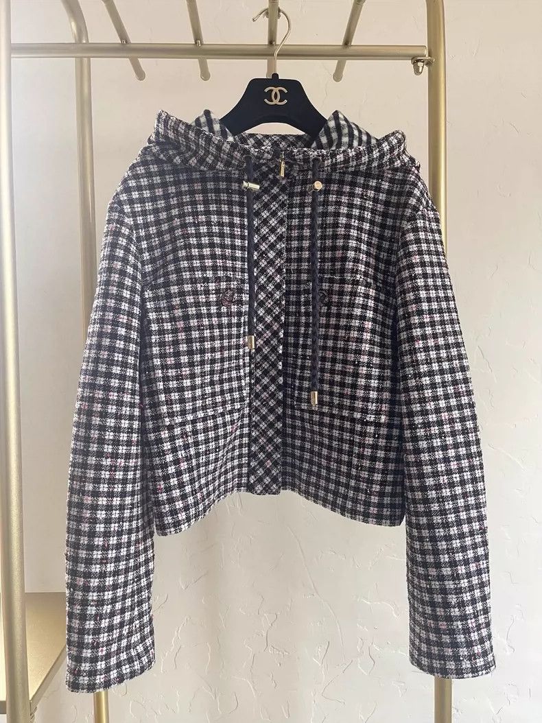Chanel Chanel 22b plaid knitted hooded jacket Size XXS / US 00 / IT 34 - 1 Thumbnail