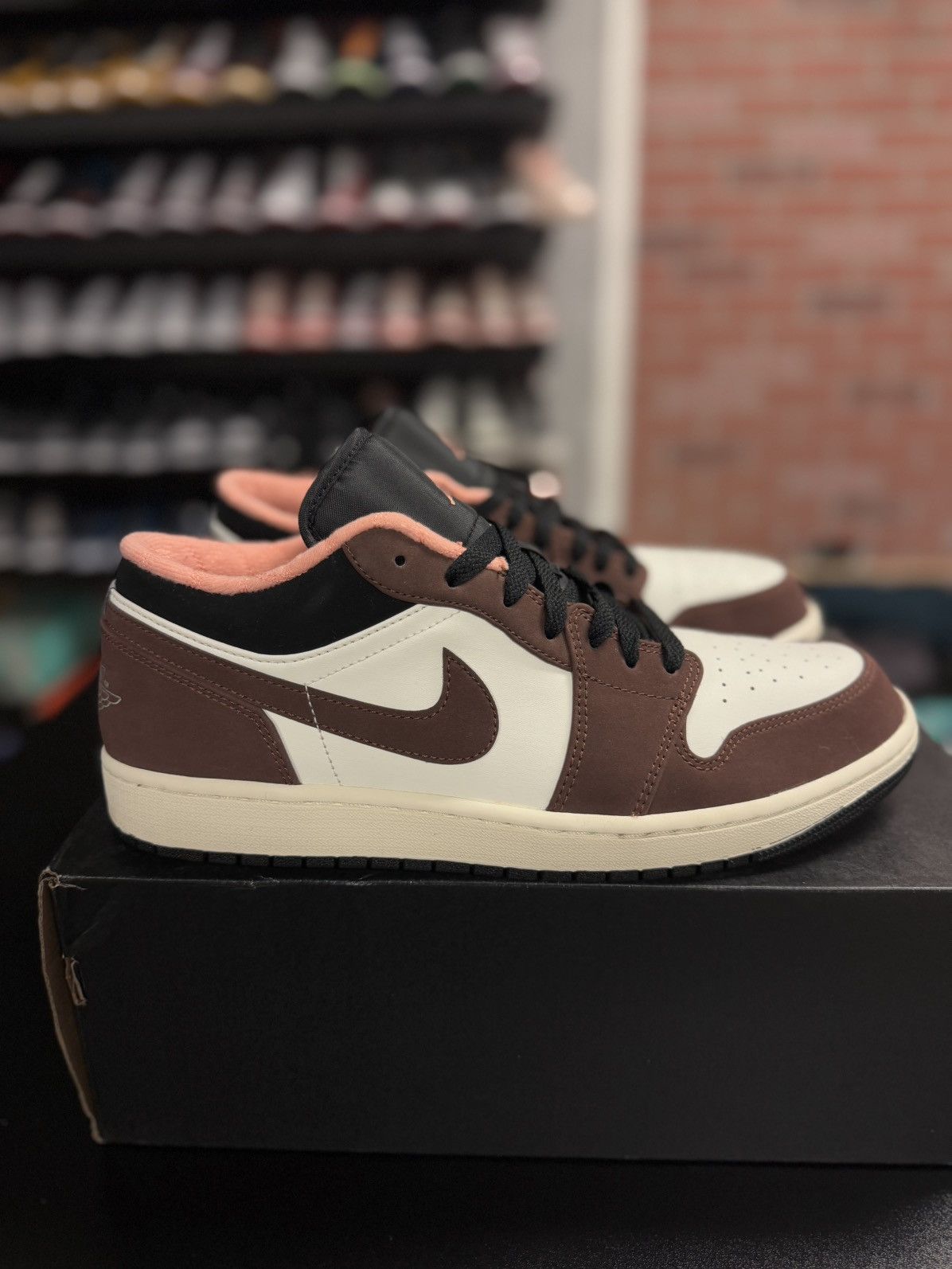 Jordan Brand × Nike Jordan 1 Low Top Brown Mocha Size 11 (Pre Owned) 🧼 Size US 11 / EU 44 - 1 Thumbnail