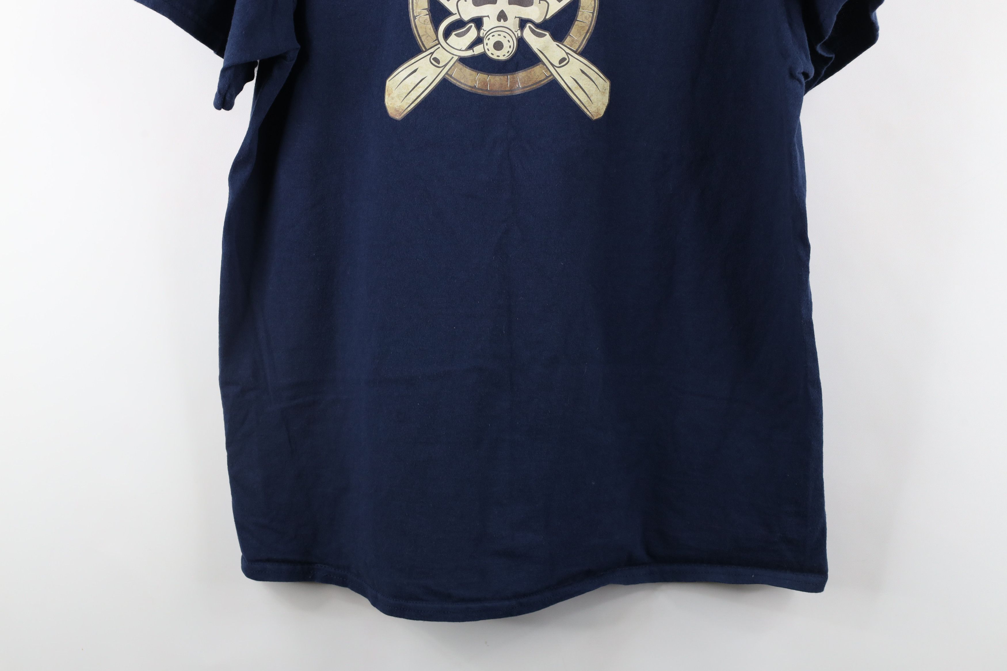 Vintage Vintage 90s Streetwear Spell Out Scuba Diving Skull T-Shirt Size US L / EU 52-54 / 3 - 11 Thumbnail