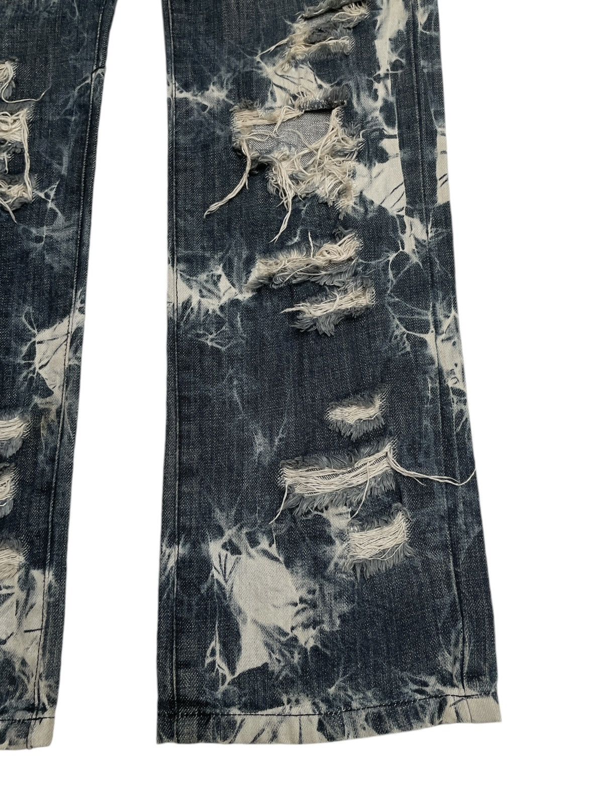 14th Addiction × Japanese Brand × Le Grande Bleu (L.G.B.) Very Rare Design Vintage Bernings Sho Distressed Jeans 1990s Size US 31 - 6 Thumbnail