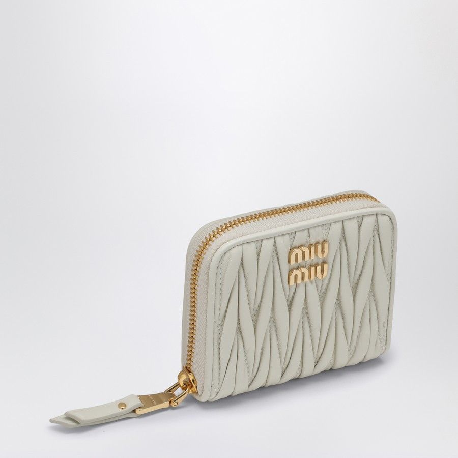Miu Miu o1d2blof0924 Size: OS / Wallet in White Size ONE SIZE - 1 Thumbnail