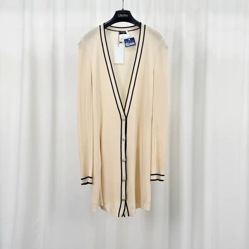 Chanel Chanel Beige Long Sleeve Knit Cardigan 0089 Size S / US 4 / IT 40 - 1 Thumbnail