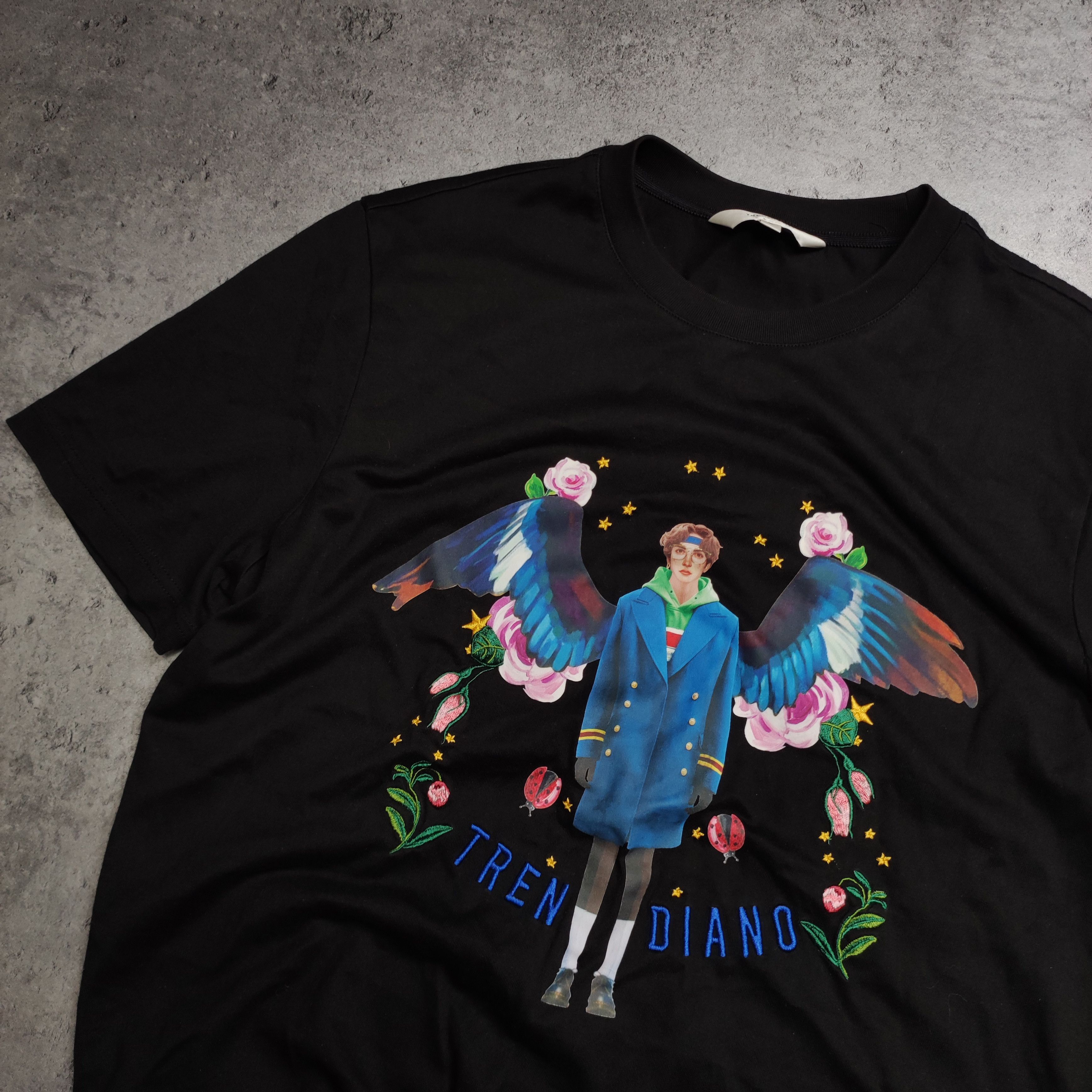Japanese Brand × Trendiano RARE Japanese Brand Trendiano Stars Black Logo Tee Size US L / EU 52-54 / 3 - 4 Thumbnail