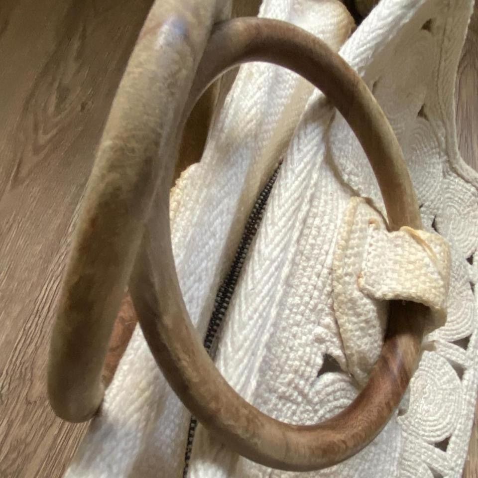 Other Handmade Universal Thread Ivory Purse with Wood Handles Size ONE SIZE - 6 Thumbnail