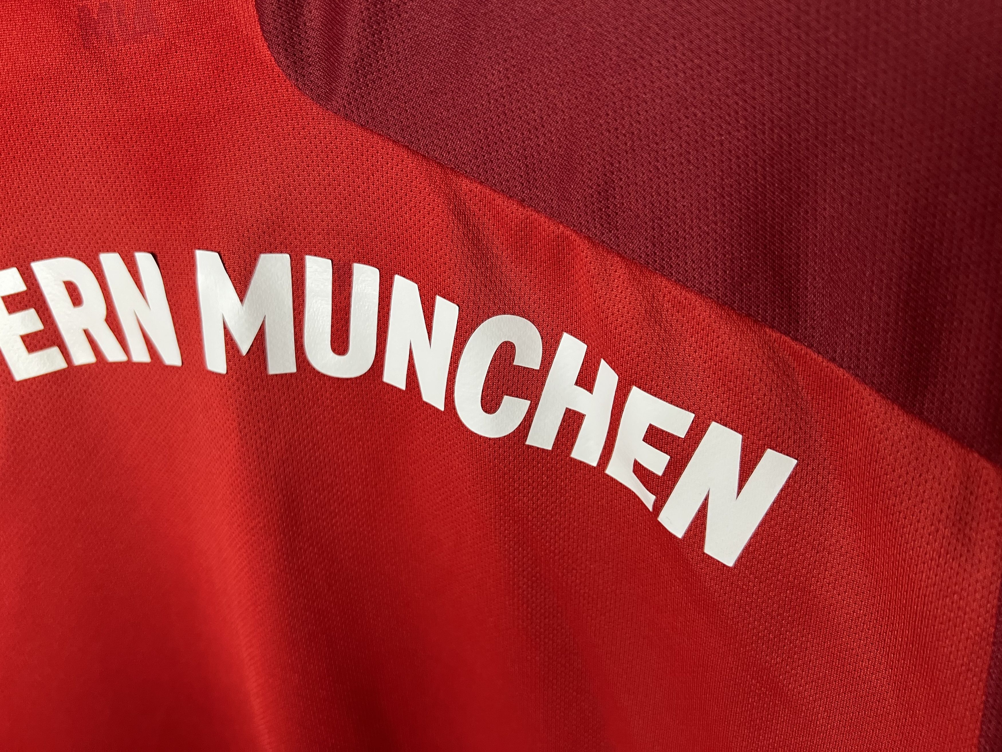 Adidas BAYERN MUNICH 2021 2022 HOME FOOTBALL SHIRT SOCCER JERSEY Size US L / EU 52-54 / 3 - 4 Thumbnail