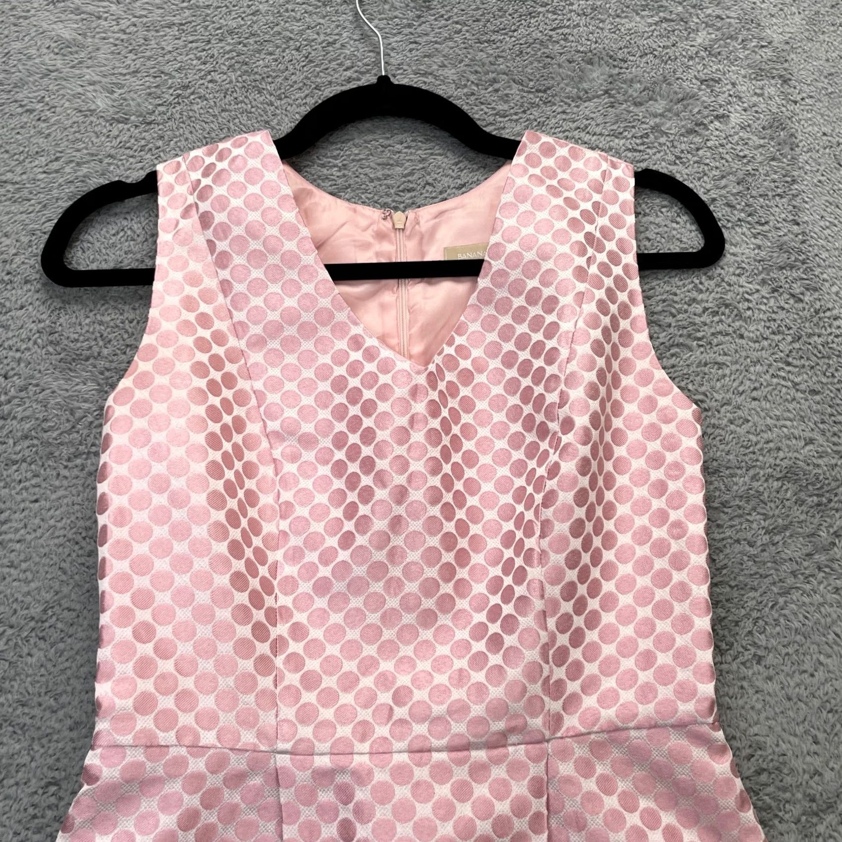 Banana Republic VINTAGE Banana Republic Dress Womens 0 Pink Polka Dot Sleeveless Sheath V Neck Cocktail Size XS / US 0-2 / IT 36-38 - 3 Thumbnail