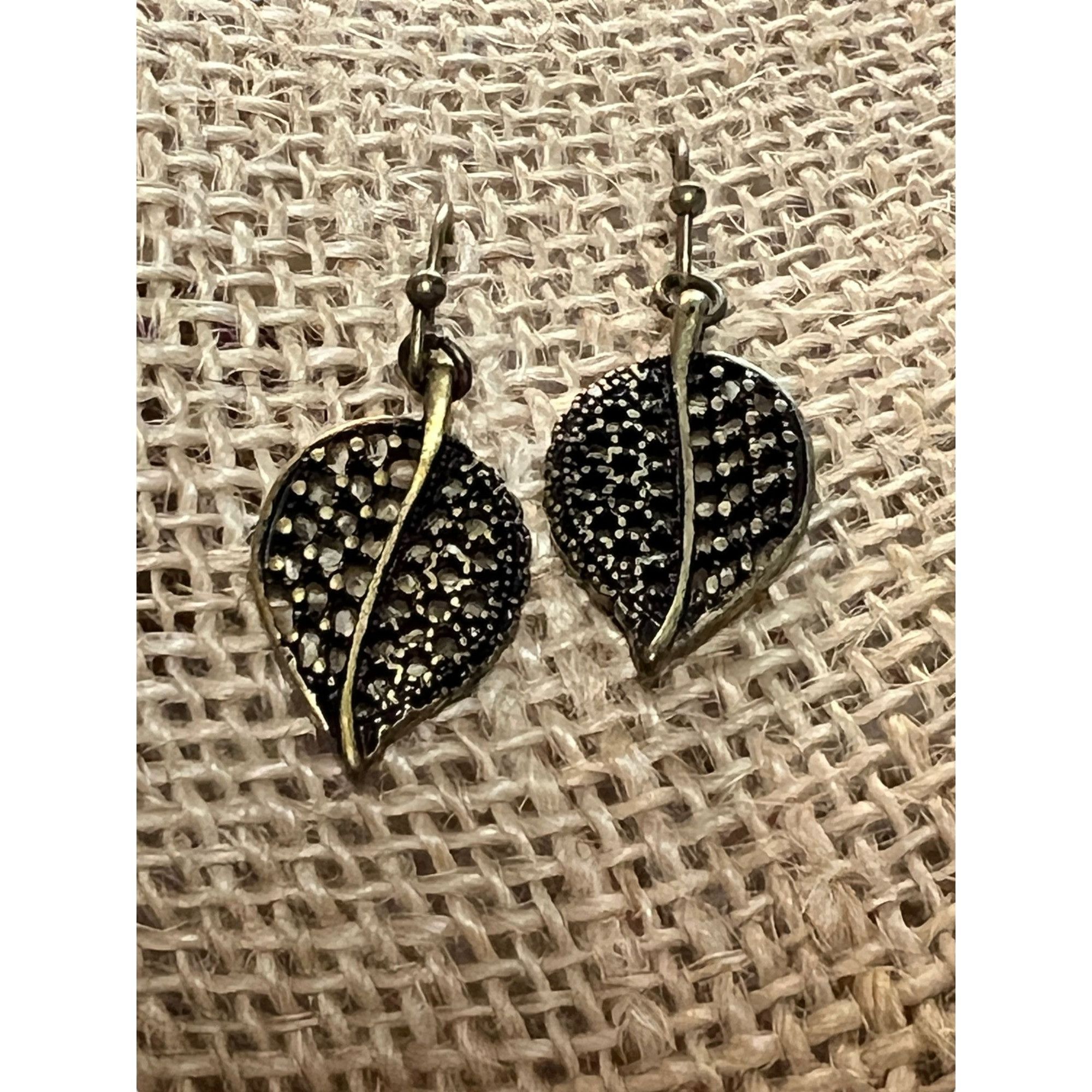 Other Bronze Tone Open Filagree Leaf Dangle Earrings Black Rhinest Size ONE SIZE - 1 Thumbnail