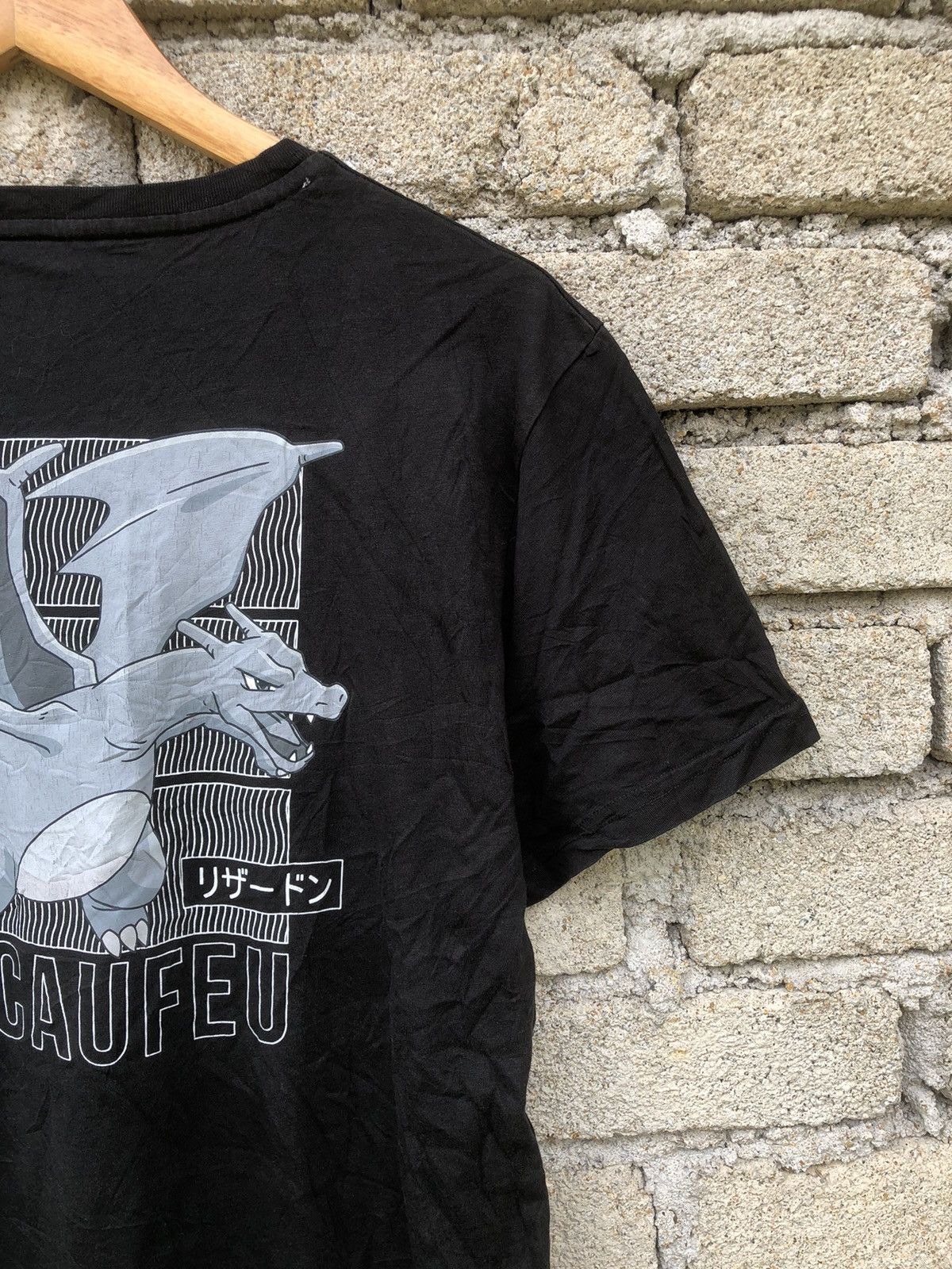 Anime × Japanese Brand × Vintage Vintage Y2K Pokemon Charizard Dracaufeu #006 Backhit Tshirt Size US L / EU 52-54 / 3 - 6 Thumbnail