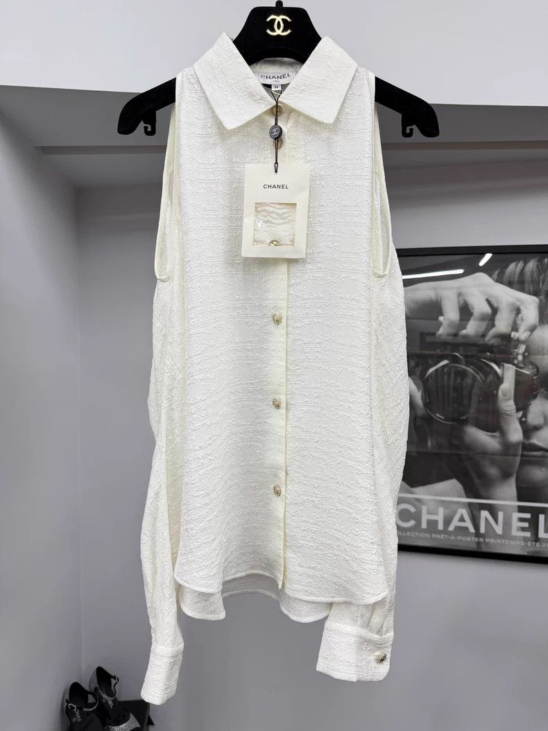 Chanel Chanel 26C early spring vacation white silk jacquard off-s Size XS / US 0-2 / IT 36-38 - 1 Thumbnail