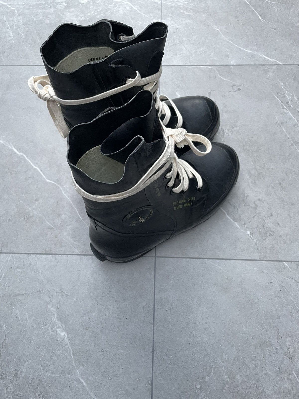 Vintage 1970s Vintage Bata Rubber Bunny / Mickey Boots Size US 8.5 / EU 41-42 - 9 Thumbnail