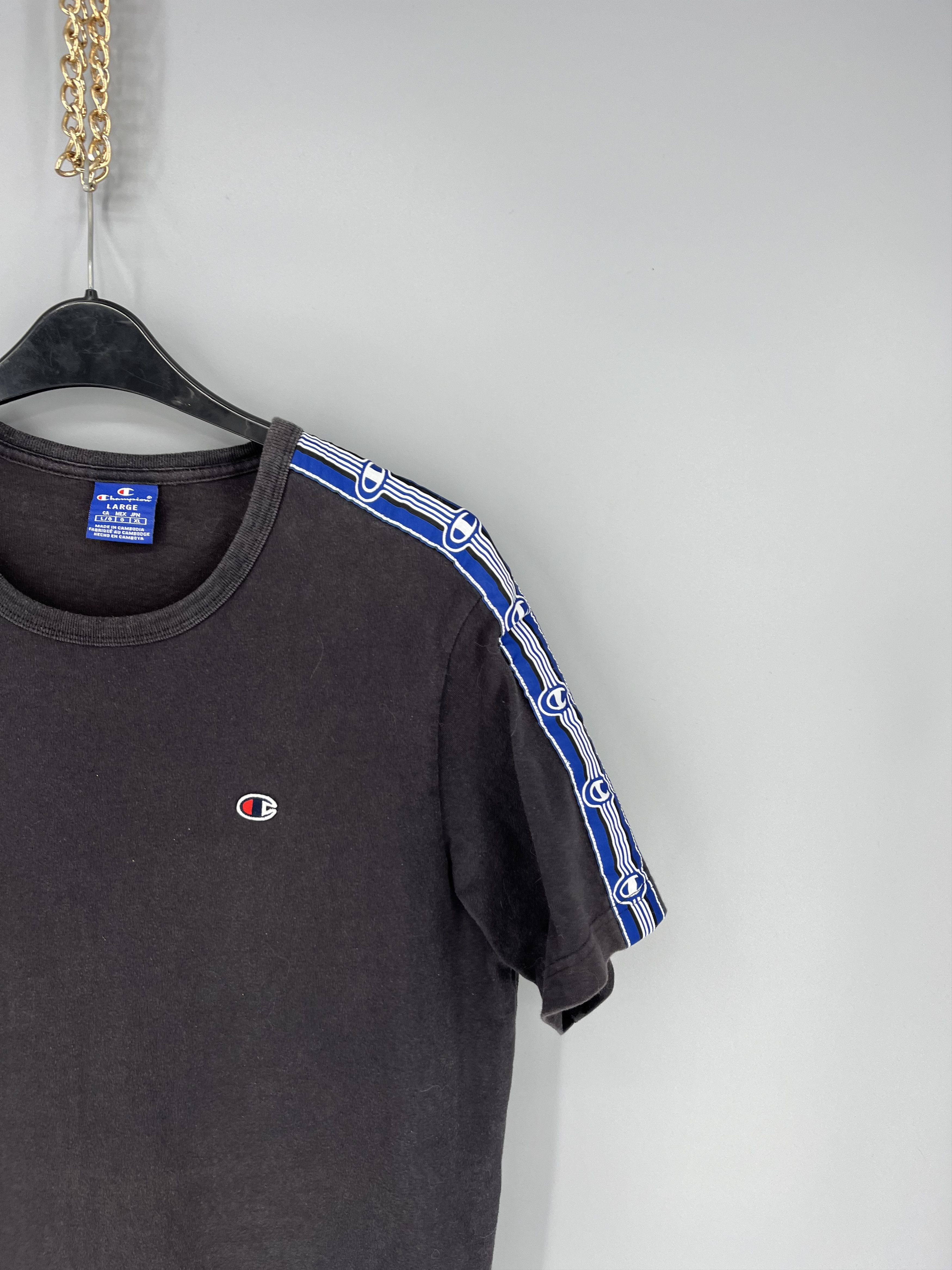 Champion Vintage Y2K Champion Small Logo T-Shirt Streetwear Style Size US L / EU 52-54 / 3 - 5 Thumbnail