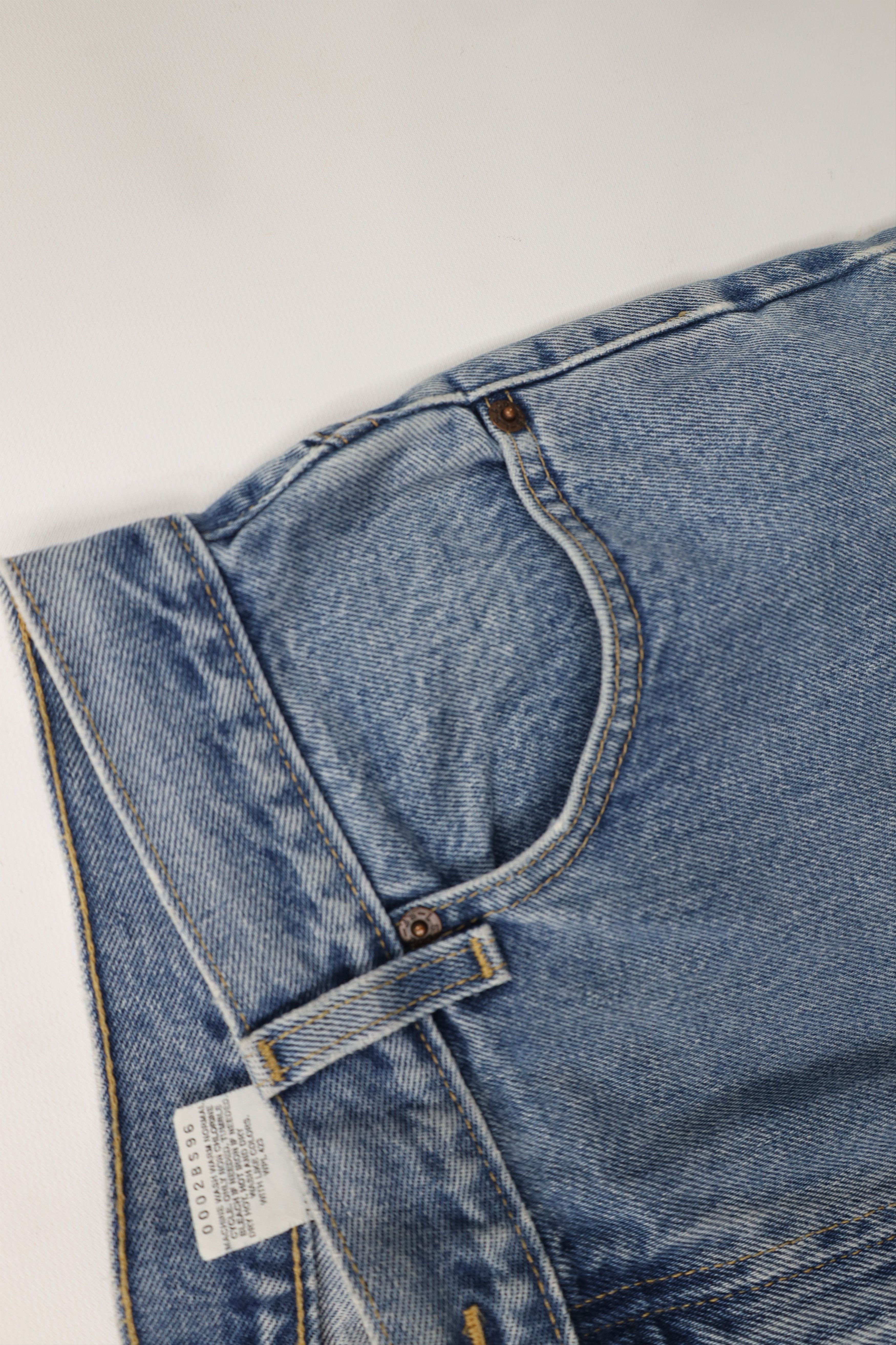 Levi's × Vintage Vintage Y2K 2002 Levis 550 Relaxed Tapered Leg Denim Jeans Size 36" / US 14 / IT 50 - 9 Thumbnail
