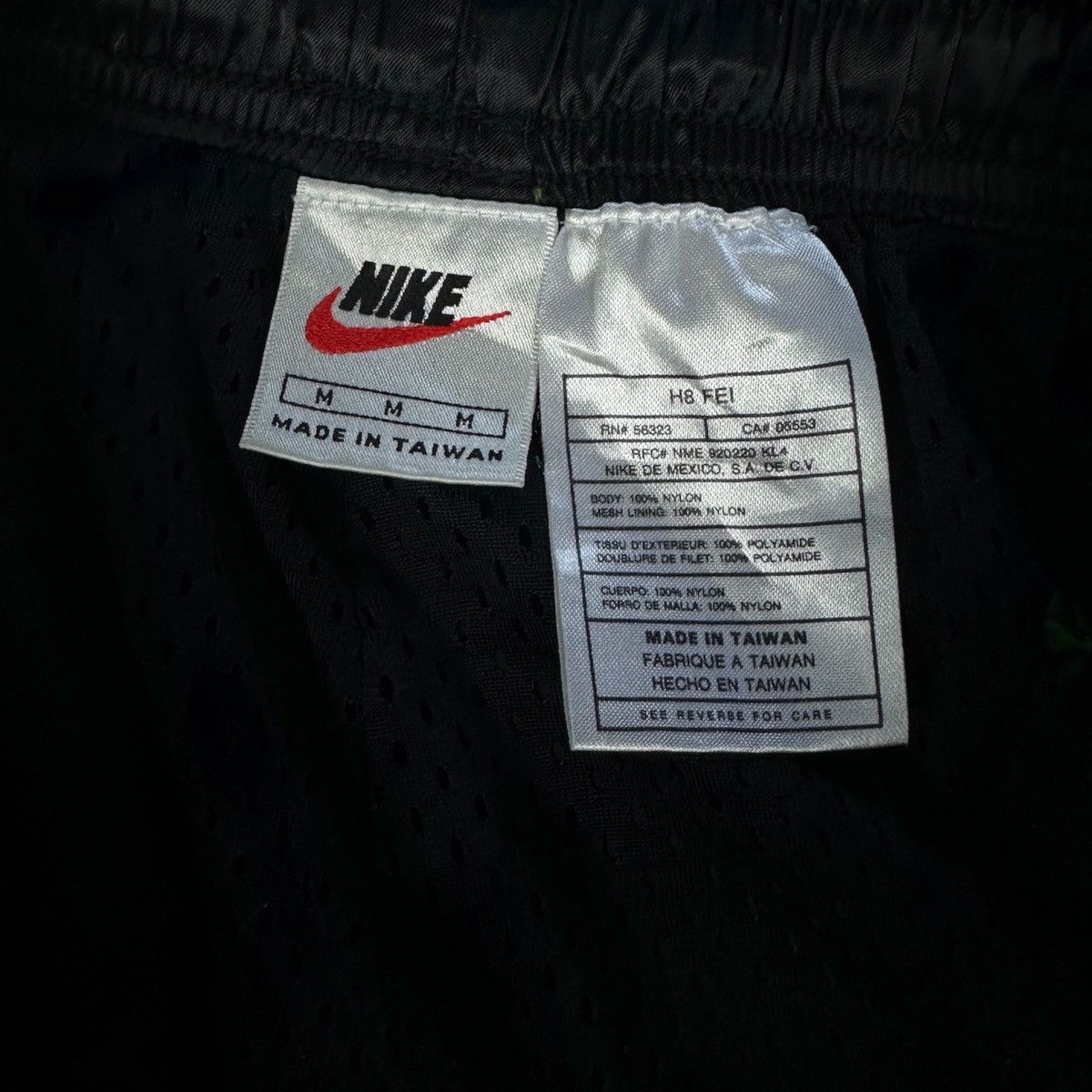 Nike × Vintage Vintage 90s Nike Nylon Sweatpants Kill Bill style Y2K S-M sz Size US 30 / EU 46 - 7 Thumbnail