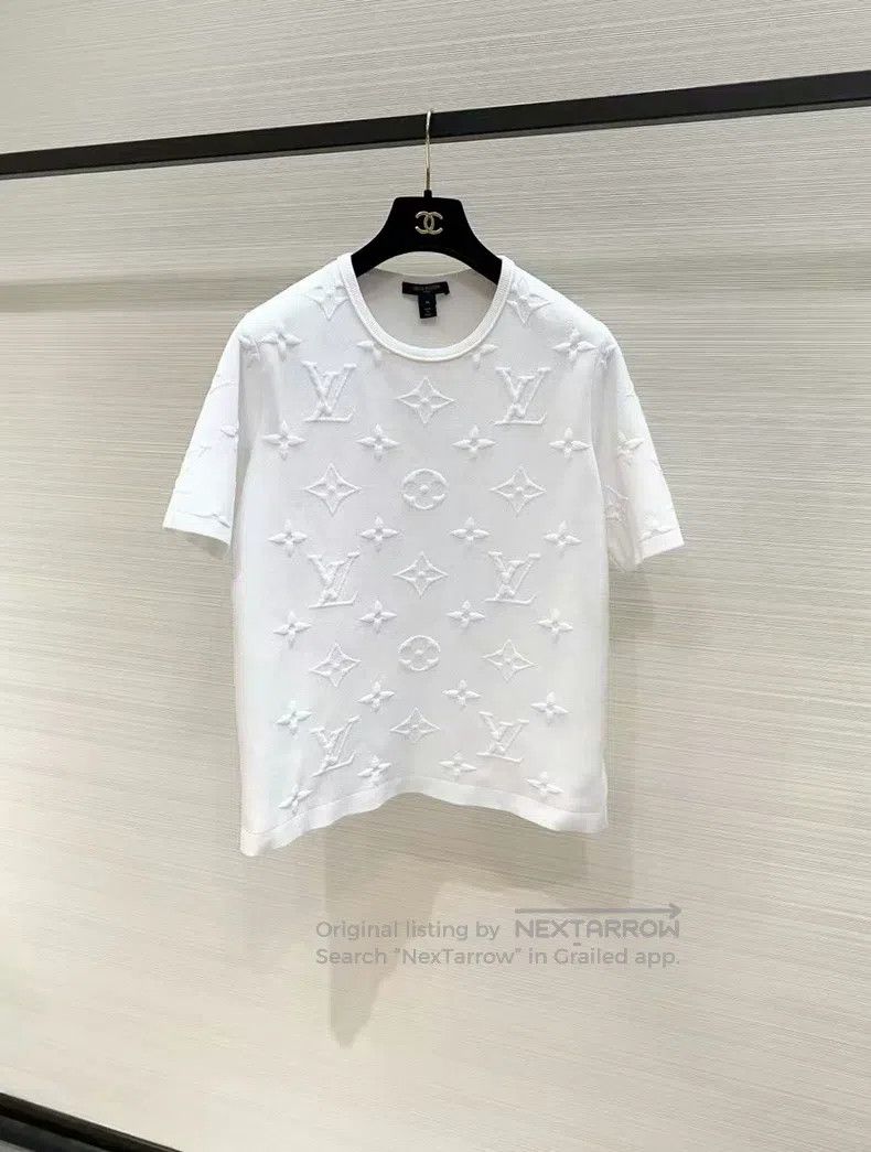 Louis Vuitton Louis Vuitton White logo embossed full print short sleeve Size US M / EU 48-50 / 2 - 1 Thumbnail