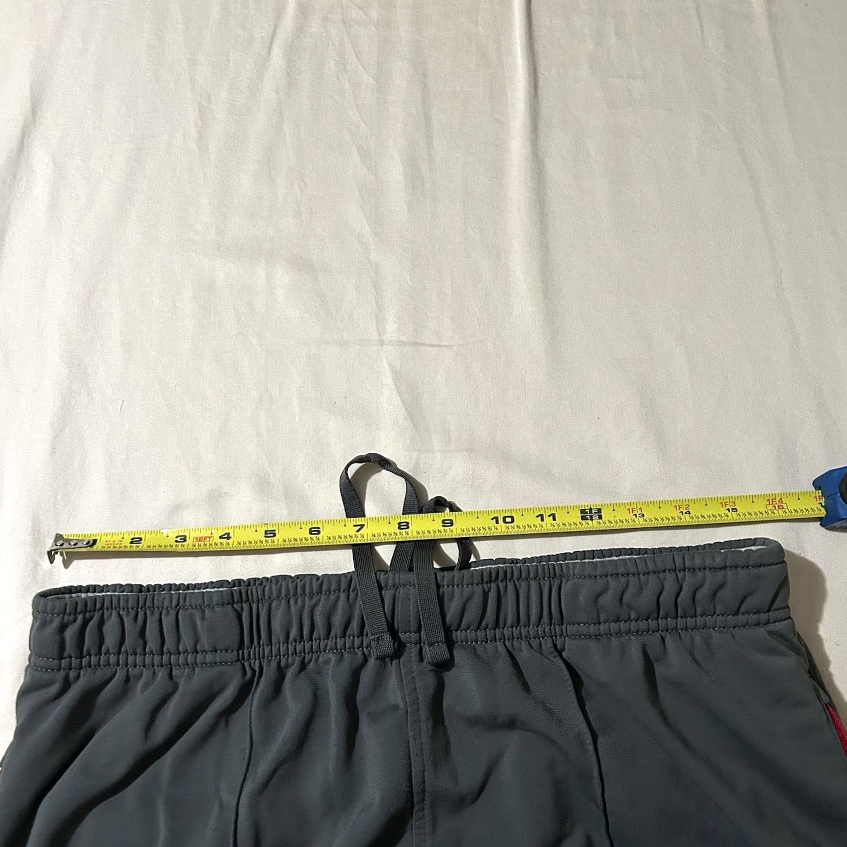 Nike VINTAGE Nike Track Pants Baggy Pleated Gray L Men Size Large Mens Regular Pants 90s 2000s Size US 33 - 4 Thumbnail