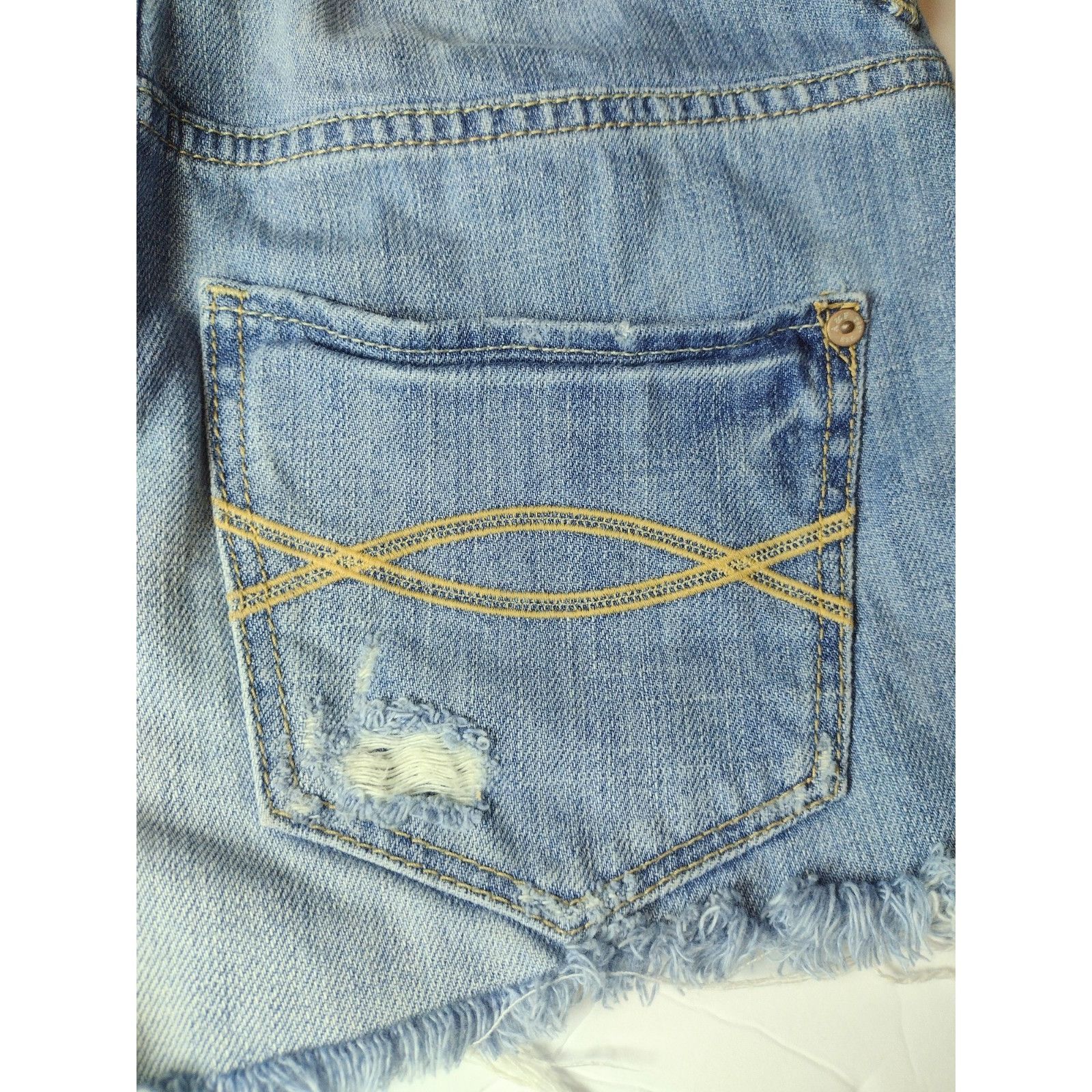 Abercrombie & Fitch Abercrombie Fitch Distressed Low Rise Cut Off Denim Shorts S Size 27" / US 4 / IT 40 - 5 Thumbnail