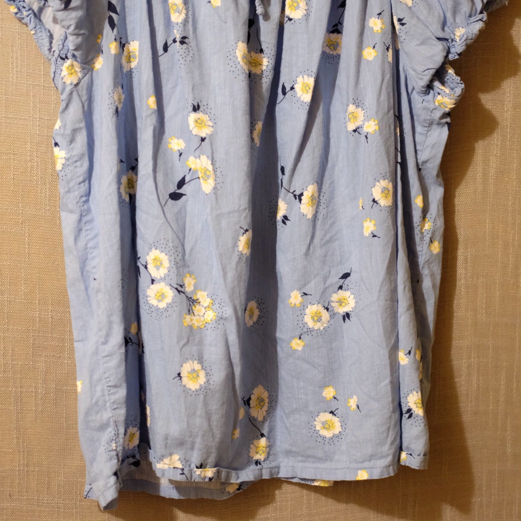 Vintage EUC St. Johns Bay Short Sleeve Blue Floral Tie Neck Blouse Women's 2X Shirt Womens Plus 2X Blue Floral Tie Neck Blouse Size XXL / US 16-18 / IT 52-54 - 3 Thumbnail