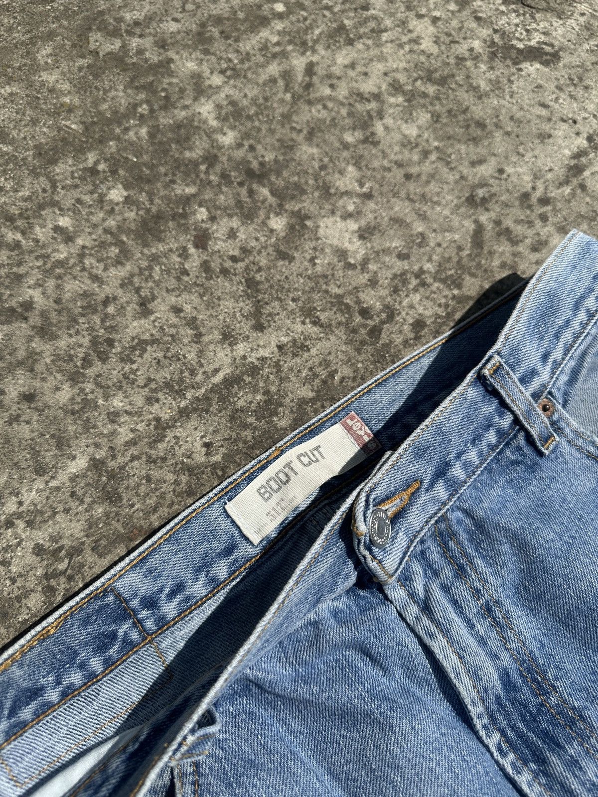 Levi's Y2K Vintage Levi’s Custom Cargo Jeans Streetwear Style USA Size US 36 / EU 52 - 5 Thumbnail