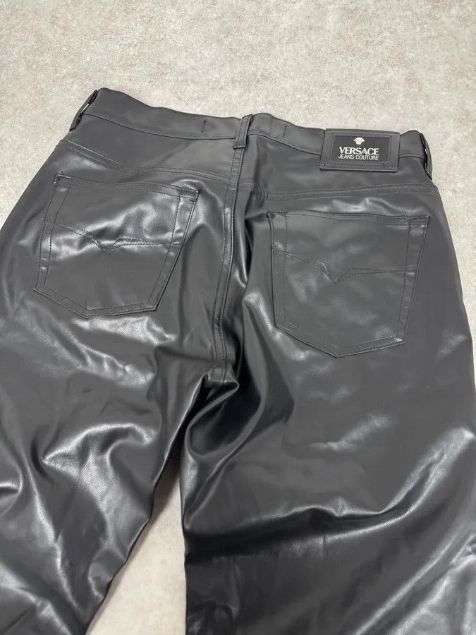 Versace 2000s Versace Black Eco Slim Leather Biker Pants Size US 32 / EU 48 - 7 Thumbnail