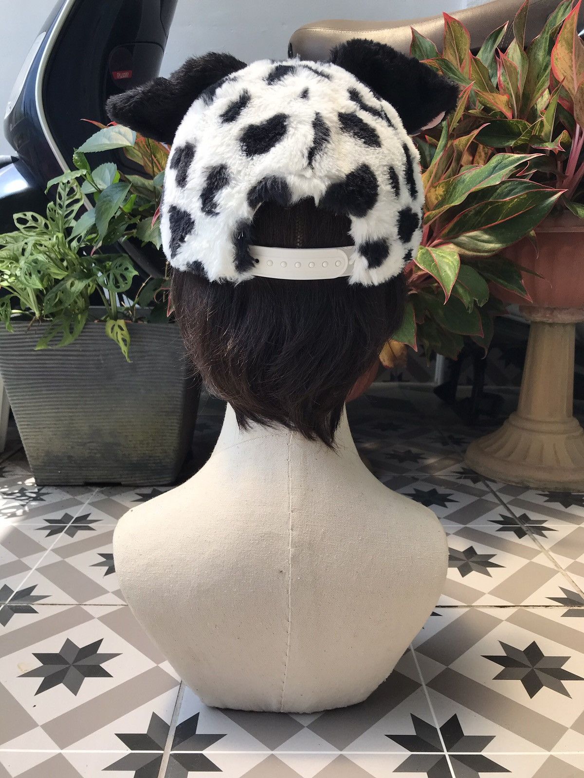 Disney × Japanese Brand AUTHENTIC 101 DALMATIAN FULL FAUX FUR CAP HAT Size ONE SIZE - 12 Thumbnail