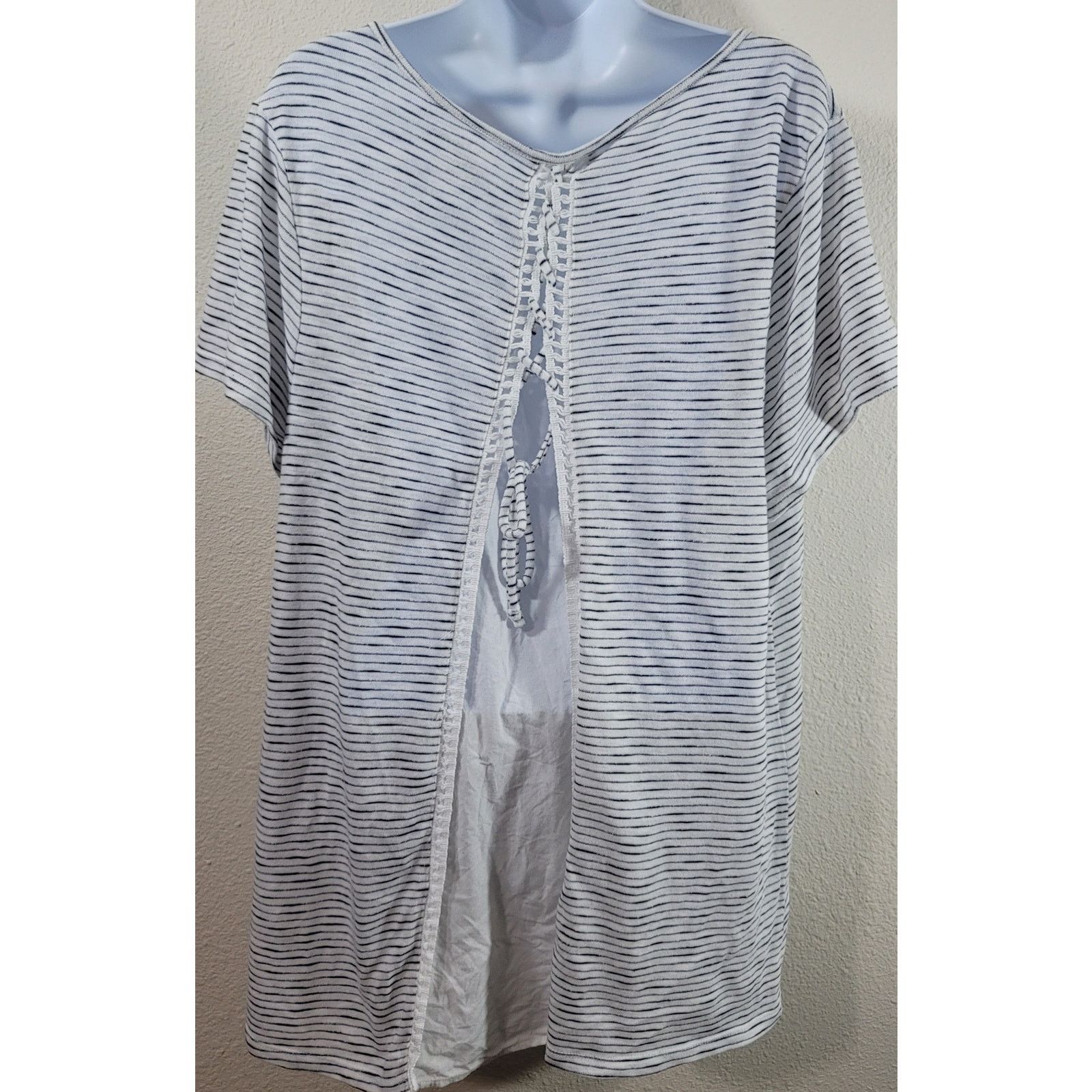 Other Lane Bryant White Blue Striped Lace Up Back Insert Top 18 20 Size XXL / US 16-18 / IT 52-54 - 3 Thumbnail