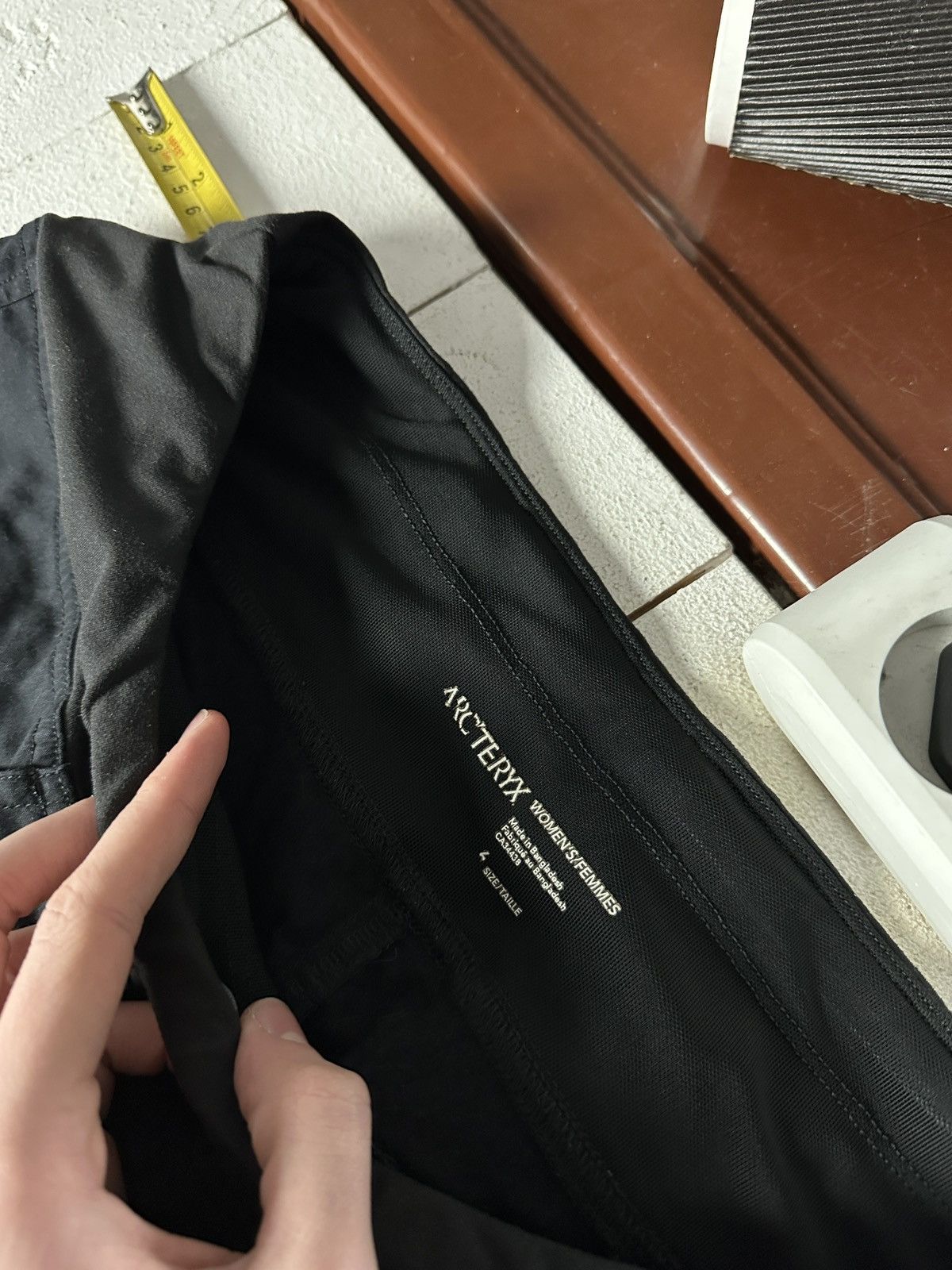 Arc'teryx 🚨 RARE ARC’TERYX BLACK CARGO MULTIPOCKET TRACKING Size 27" / US 4 / IT 40 - 8 Thumbnail