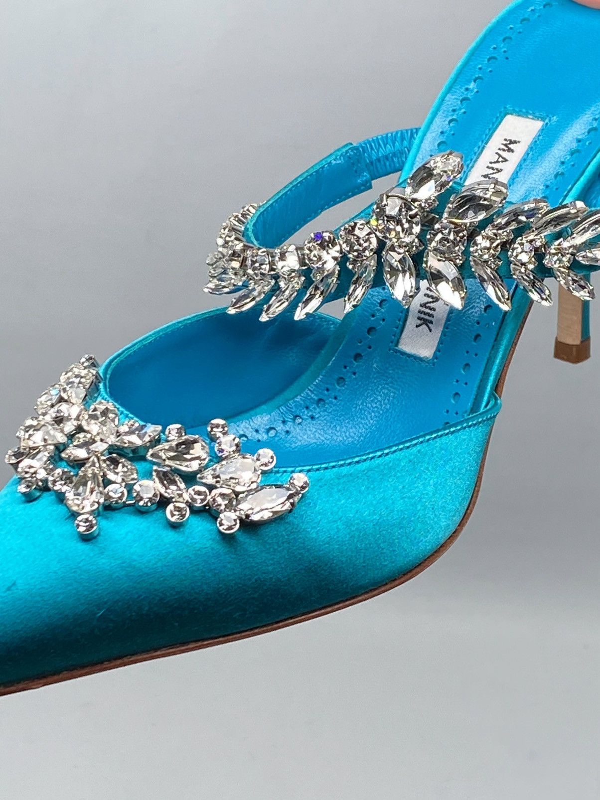 Manolo Blahnik Manolo Blahnik Lurum 90 Embellished Satin Mules size 37 Size US 7 / IT 37 - 7 Thumbnail
