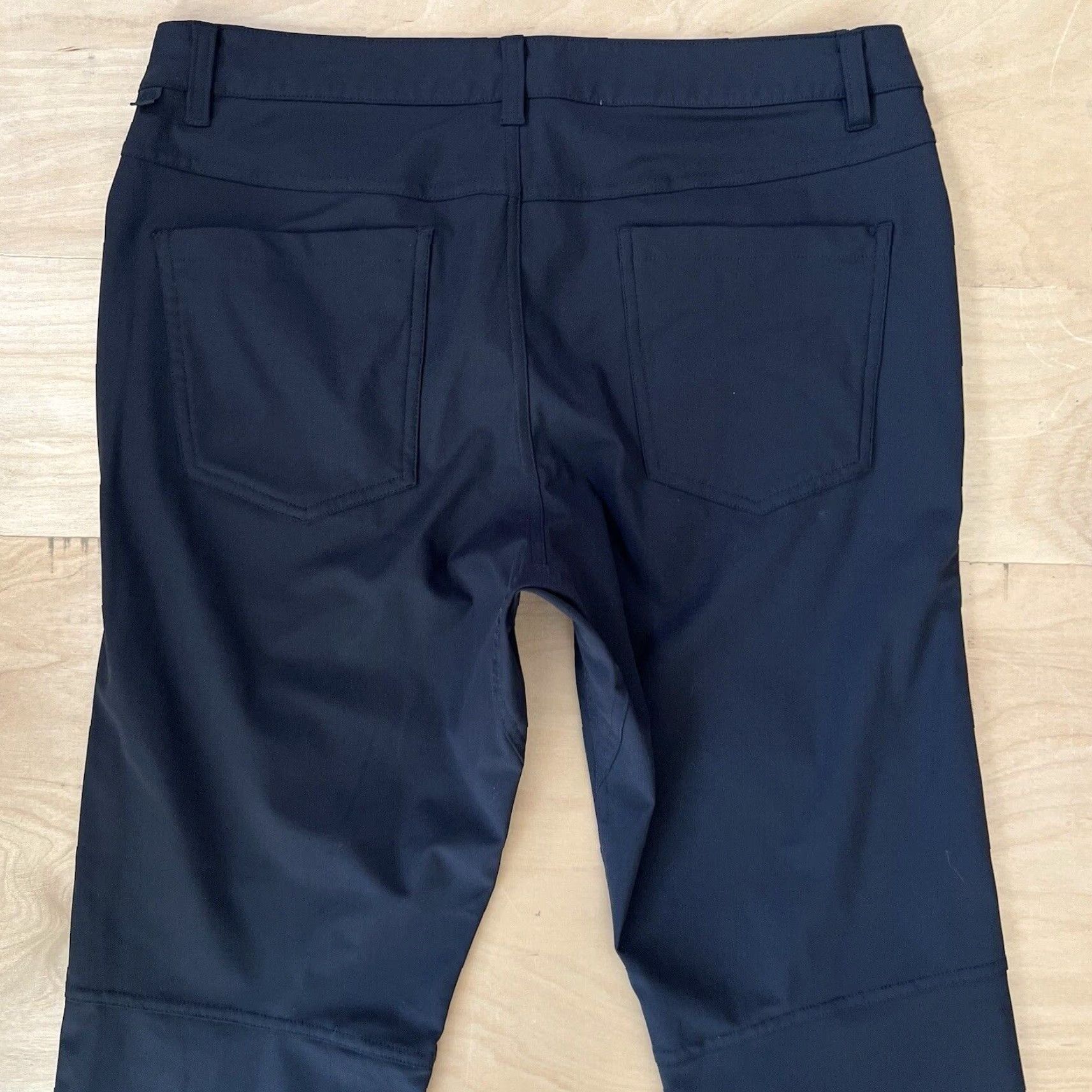 Lululemon Lululemon ABC Pants 34 Black Athleisure Casual Workwear Sportswear Commission Pants Mens Straight Khakis 34in Inseam 27in Lightweight Size US 34 / EU 50 - 7 Thumbnail