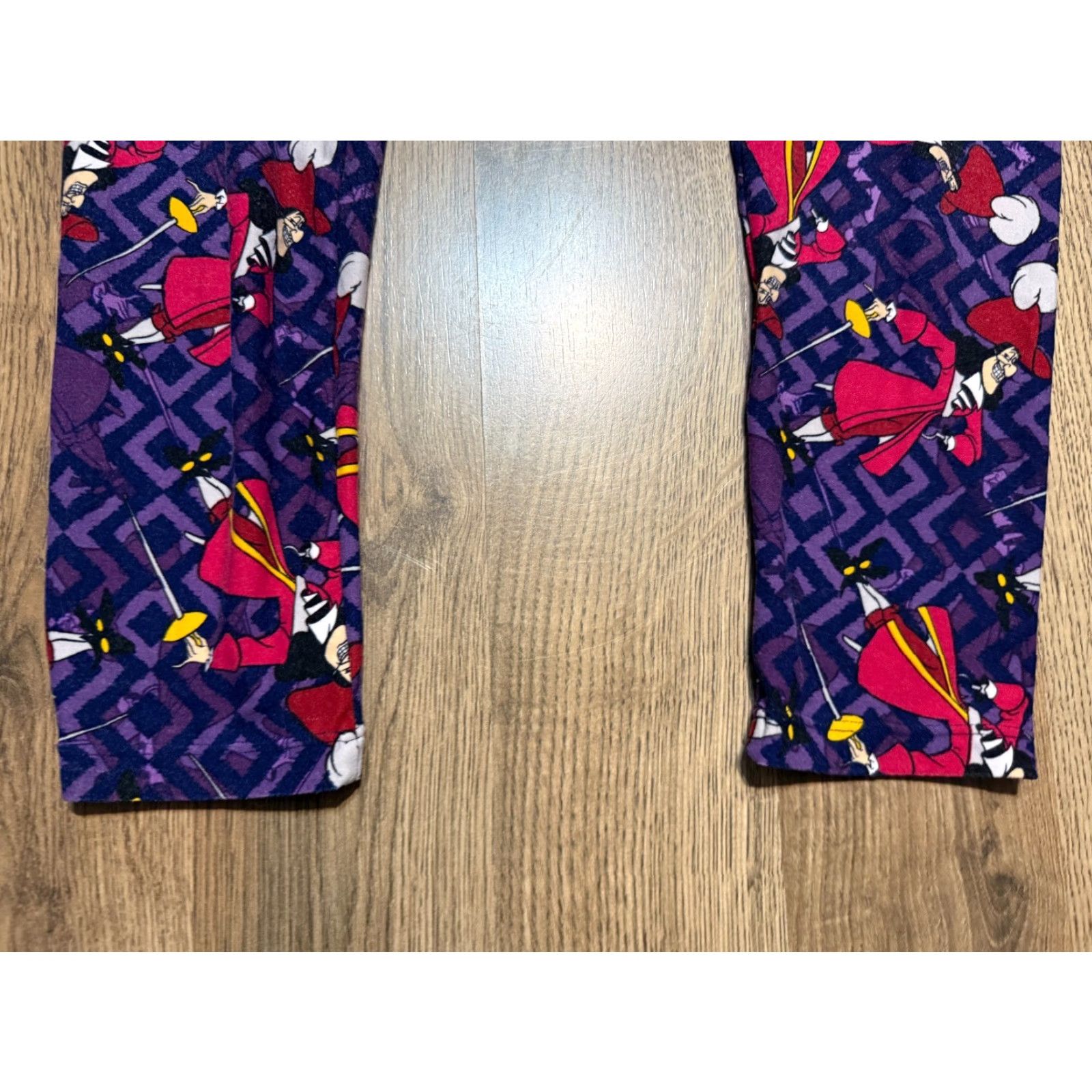 Vintage LuLaRoe Pants Women's Tall & Curvy 2 Blue Red Captain Hook Pull On Leggings Size 26" / US 2 / IT 38 - 3 Thumbnail