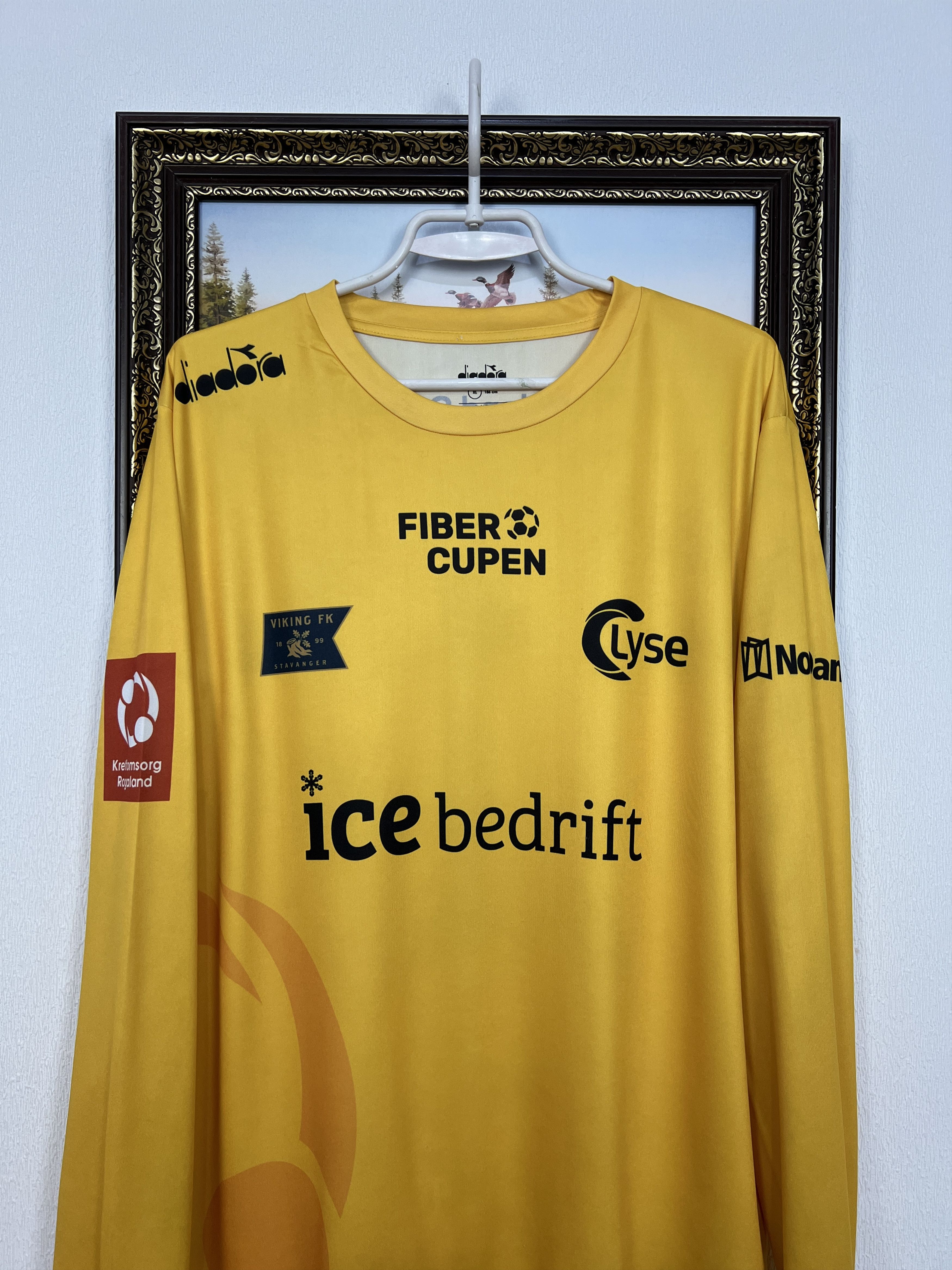 Diadora Viking Stavanger Football Goalkeeper Player Issue Shirt Size US XL / EU 56 / 4 - 2 Thumbnail