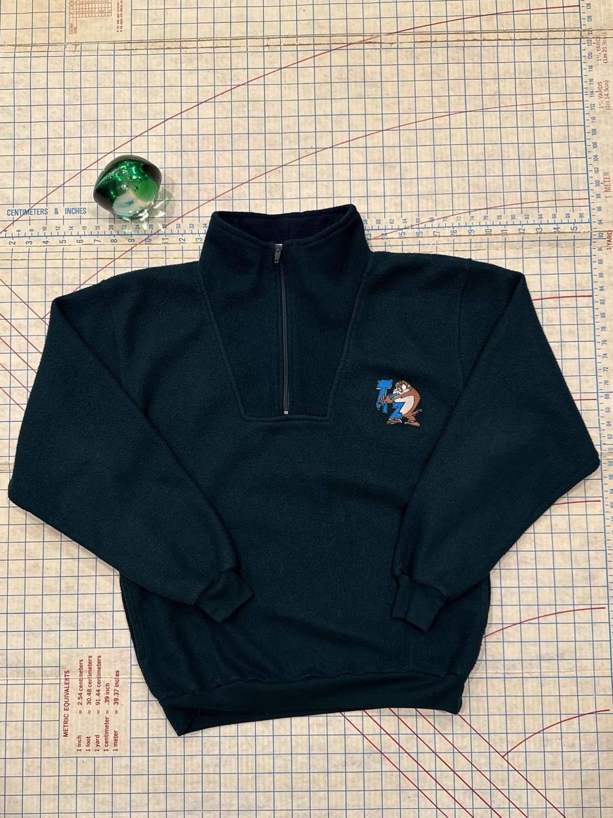 Vintage Vintage 93 Looney Tunes Taz 1/4 Zip Fleece Size Large Green Size US L / EU 52-54 / 3 - 7 Thumbnail