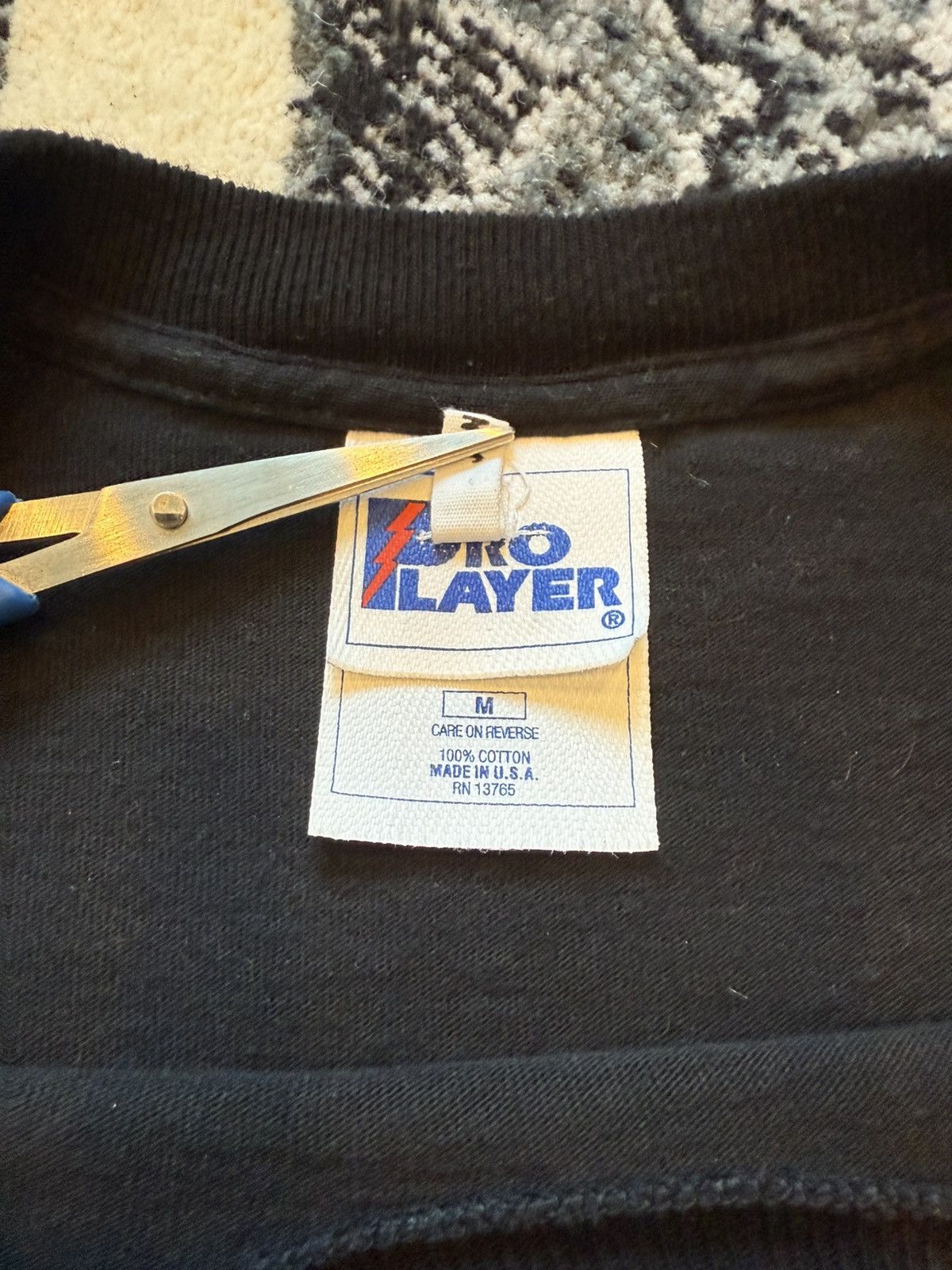 Vintage Pro Layer Allen Iverson 1990’s 76er’s Rare! Size US M / EU 48-50 / 2 - 6 Thumbnail