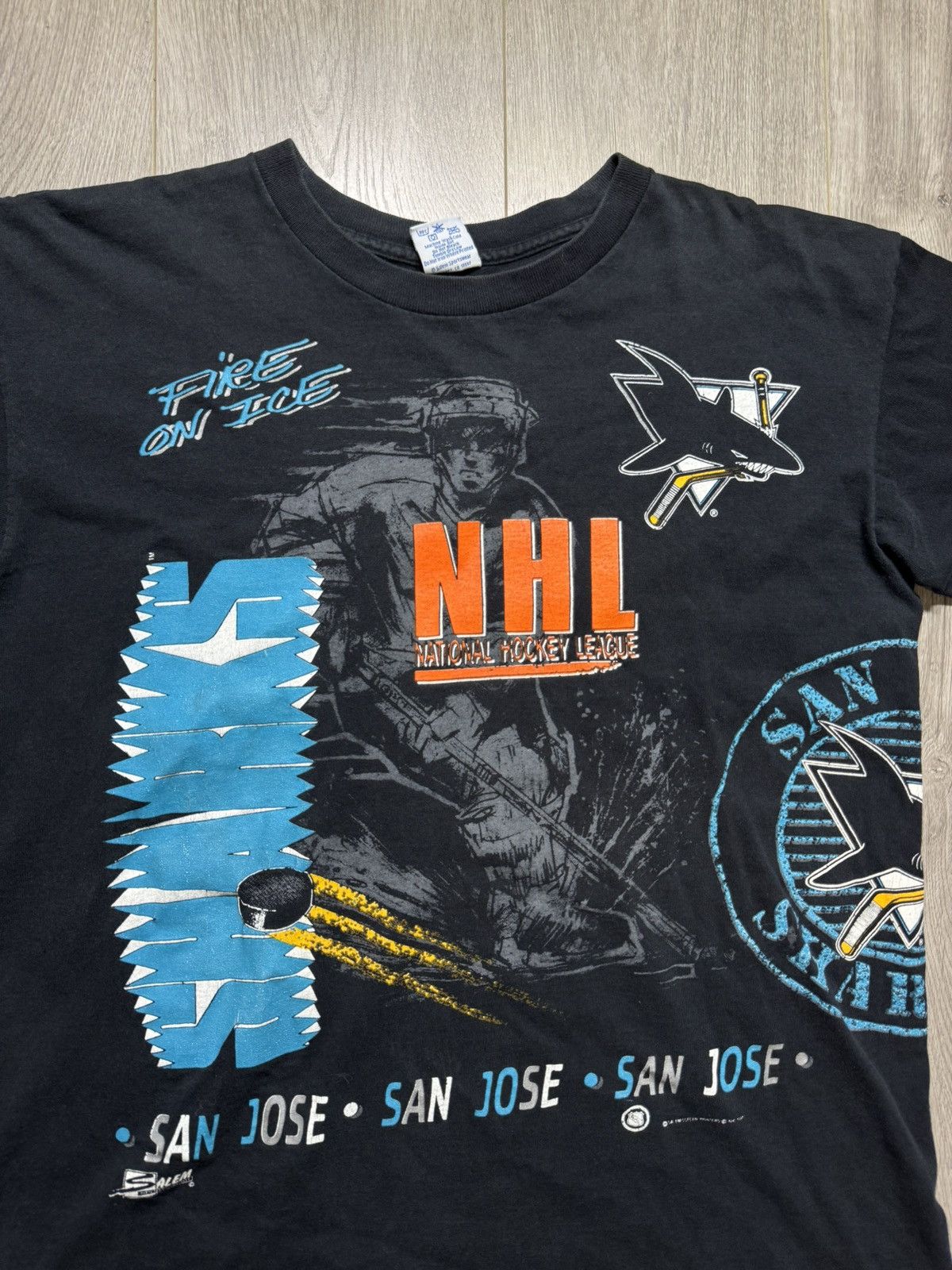 NHL × Salem Sportswear × Vintage Vintage San Jose Sharks Bulletin Athletic All Over Print Tee Size US L / EU 52-54 / 3 - 3 Thumbnail