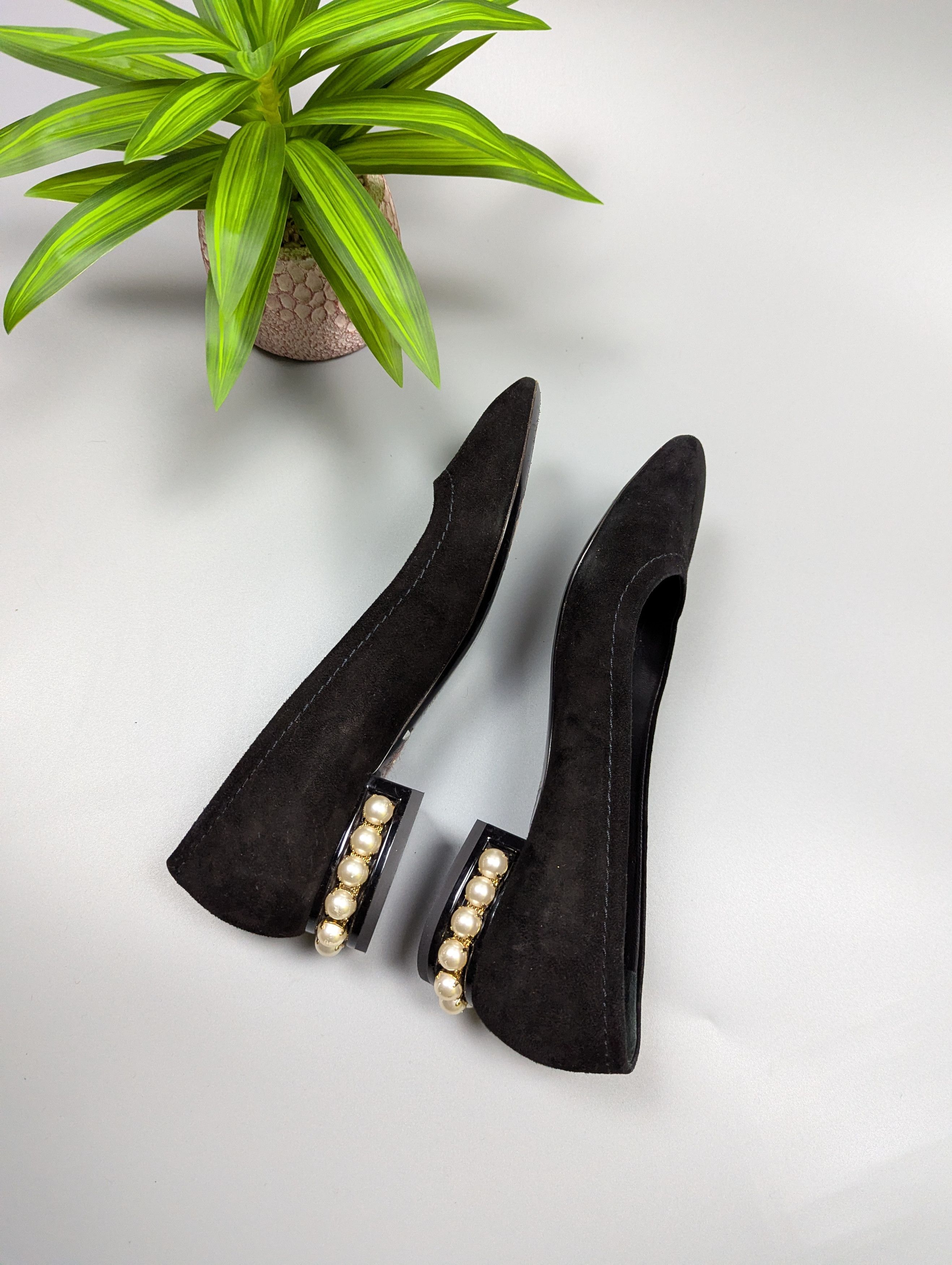 Vintage Konstantin Starke Vintage Black Suede Pumps Pearl Block Heel Size US 8.5 / IT 38.5 - 12 Thumbnail