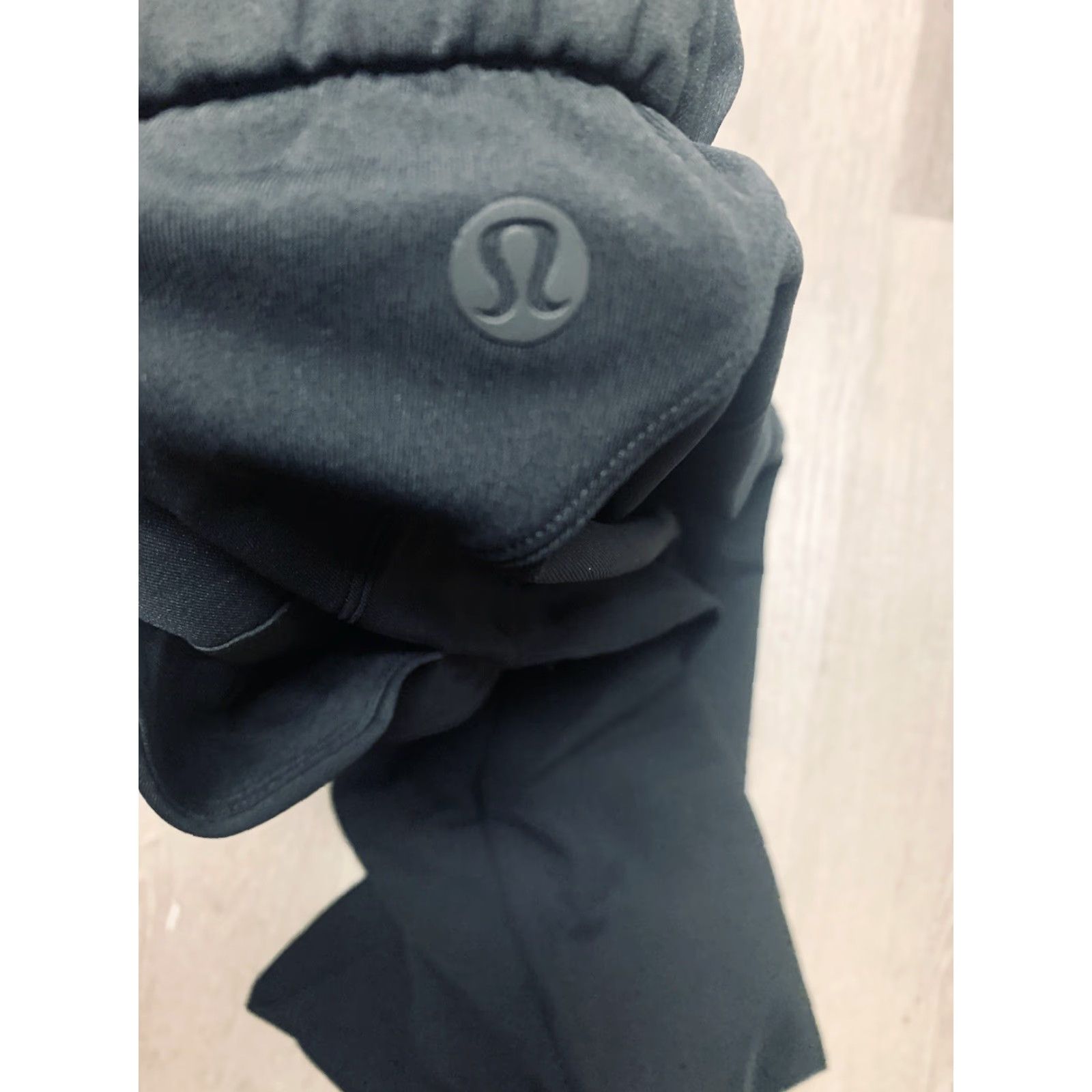 Lululemon Lululemon Black Keep Moving High Rise Stretch Pants Size 8 User: Lululemon Black Keep Moving High Rise Stretch Pants Size 8 Size 30" / US 8 / IT 44 - 3 Thumbnail