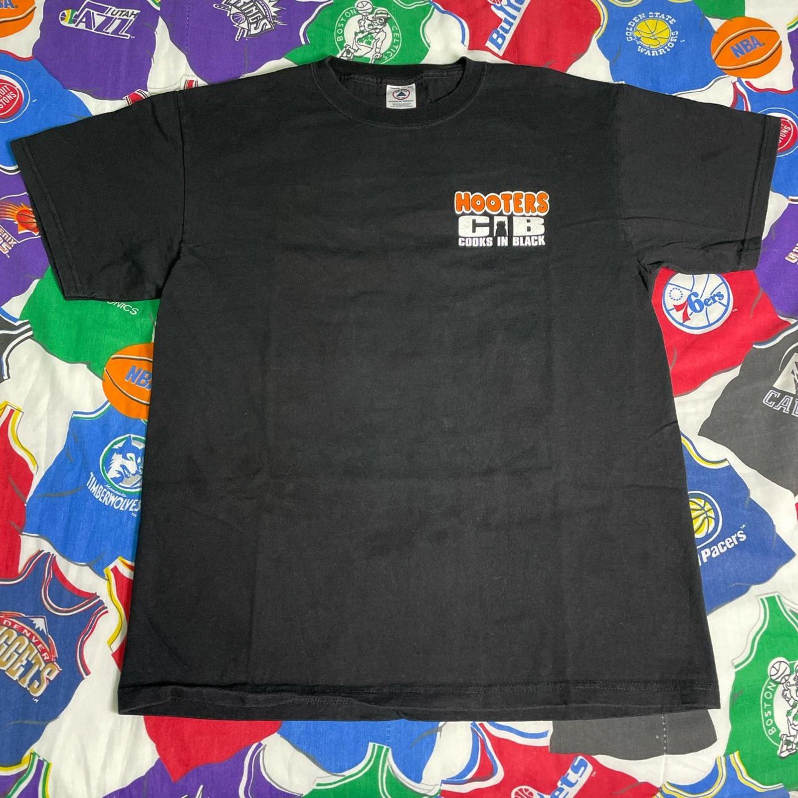 Vintage VTG Y2K 2000s Hooters Cooks In Black CIB Men In Black Tee Size US L / EU 52-54 / 3 - 2 Thumbnail