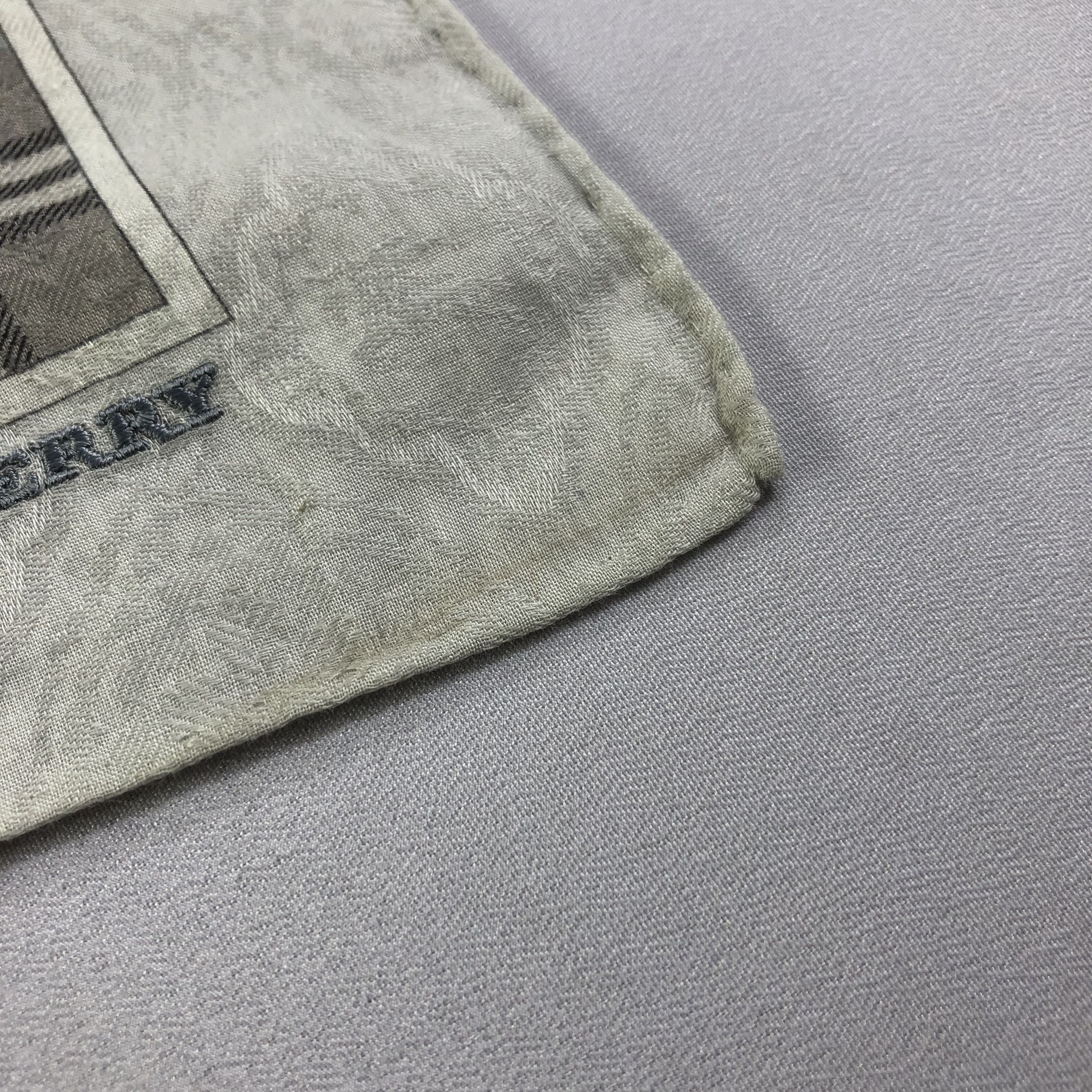 Burberry Burberry Hand Rolled Handkerchief Neckerchief Bandana H1722 Size ONE SIZE - 10 Thumbnail
