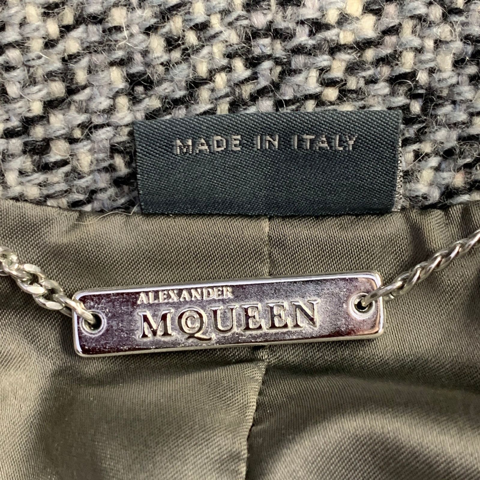 Alexander McQueen Size 4 Grey Black Wool Blend Boucle Single Breasted Jacket Size S / US 4 / IT 40 - 8 Thumbnail